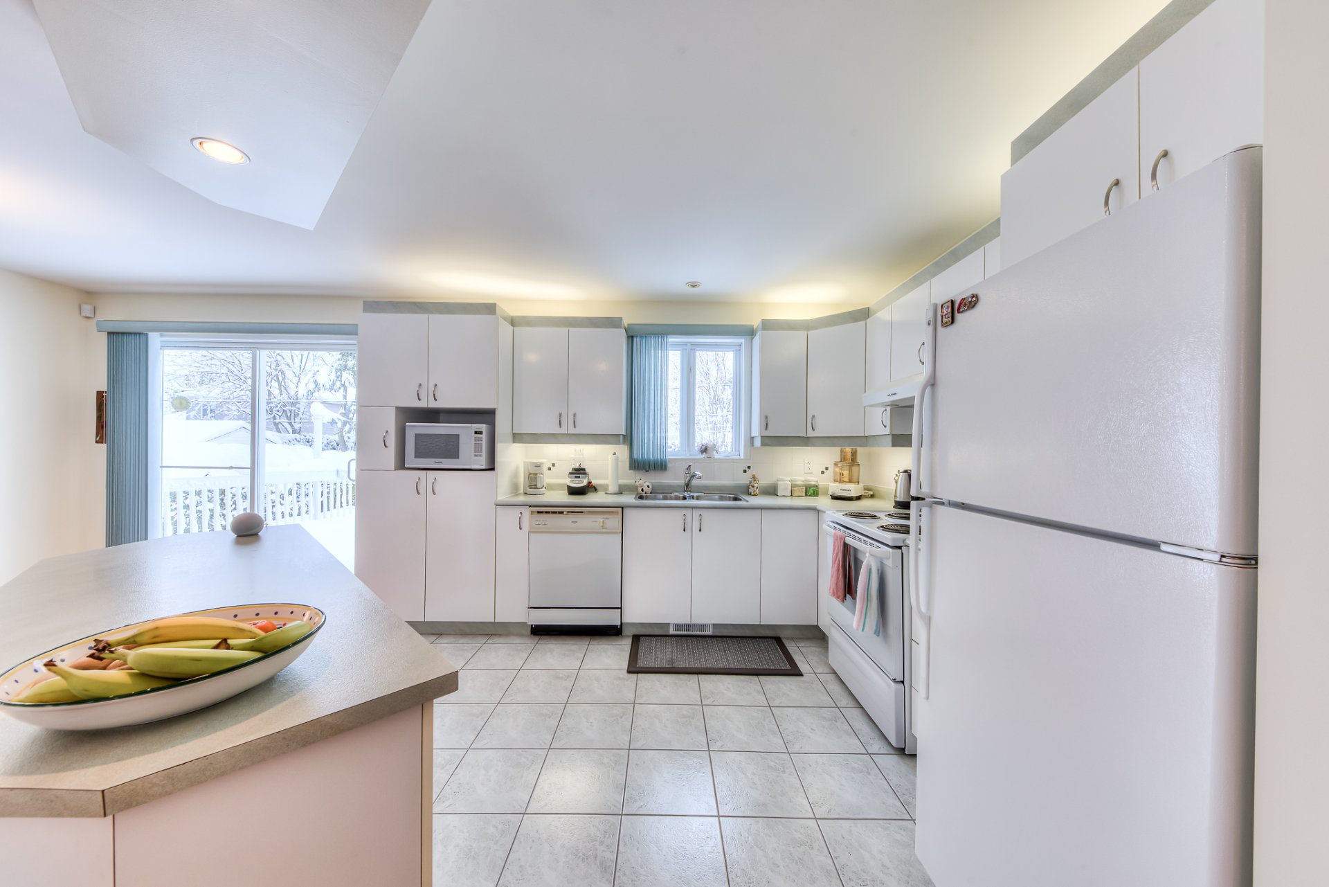 2 Rue des Pistoles, Blainville, Quebec J7C5B2, 3 Bedrooms Bedrooms, 12 Rooms Rooms,2 BathroomsBathrooms,Residential,For Sale,Rue des Pistoles,21037909