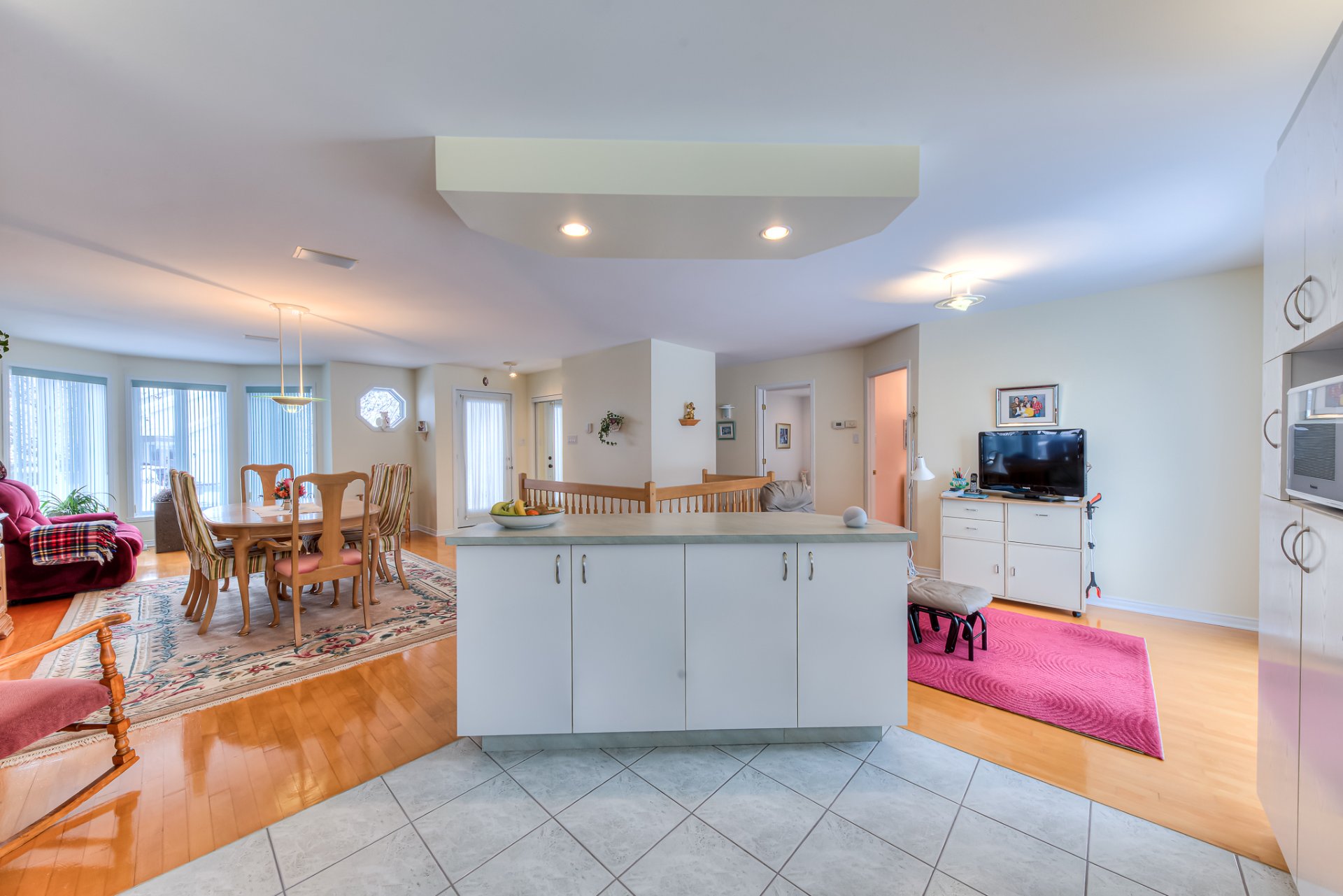 2 Rue des Pistoles, Blainville, Quebec J7C5B2, 3 Bedrooms Bedrooms, 12 Rooms Rooms,2 BathroomsBathrooms,Residential,For Sale,Rue des Pistoles,21037909