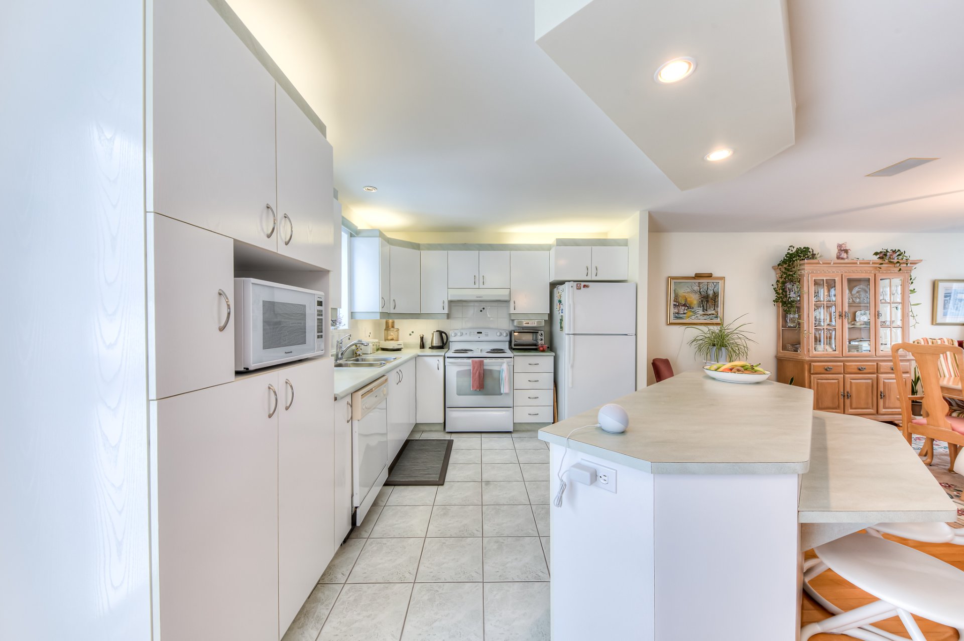 2 Rue des Pistoles, Blainville, Quebec J7C5B2, 3 Bedrooms Bedrooms, 12 Rooms Rooms,2 BathroomsBathrooms,Residential,For Sale,Rue des Pistoles,21037909