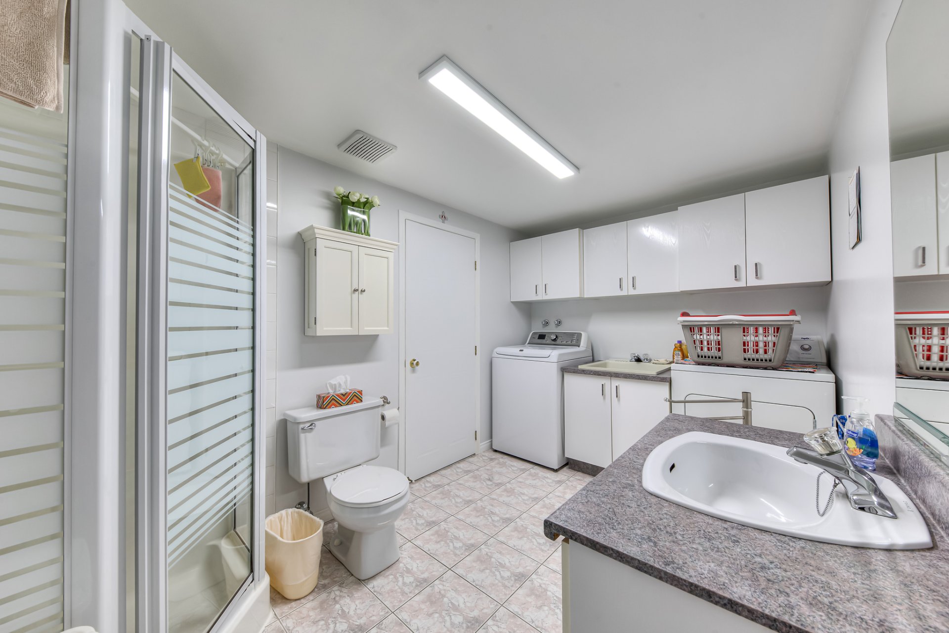 2 Rue des Pistoles, Blainville, Quebec J7C5B2, 3 Bedrooms Bedrooms, 12 Rooms Rooms,2 BathroomsBathrooms,Residential,For Sale,Rue des Pistoles,21037909