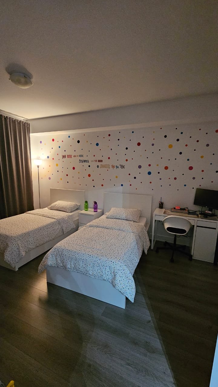 3725 Av. Jean-Béraud, Laval (Chomedey), Quebec H7T0K6, 2 Bedrooms Bedrooms, 9 Rooms Rooms,1 BathroomBathrooms,Residential,For Rent,Av. Jean-Béraud,9368870