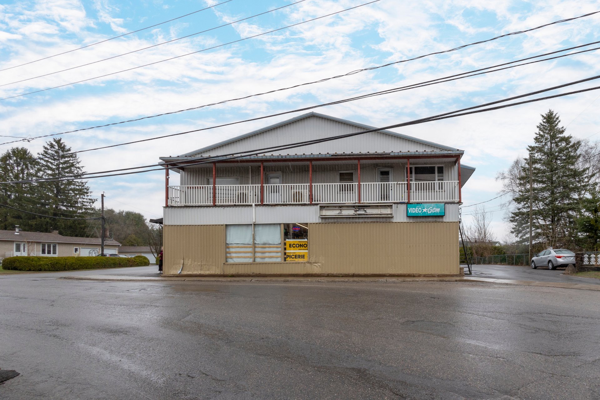 166 Rue Principale 168, Saint-André-Avellin, Quebec J0V1W0, 4 Bedrooms Bedrooms, 6 Rooms Rooms,1 BathroomBathrooms,Multi-family (2 to 5 units),For Sale,Rue Principale,23488133