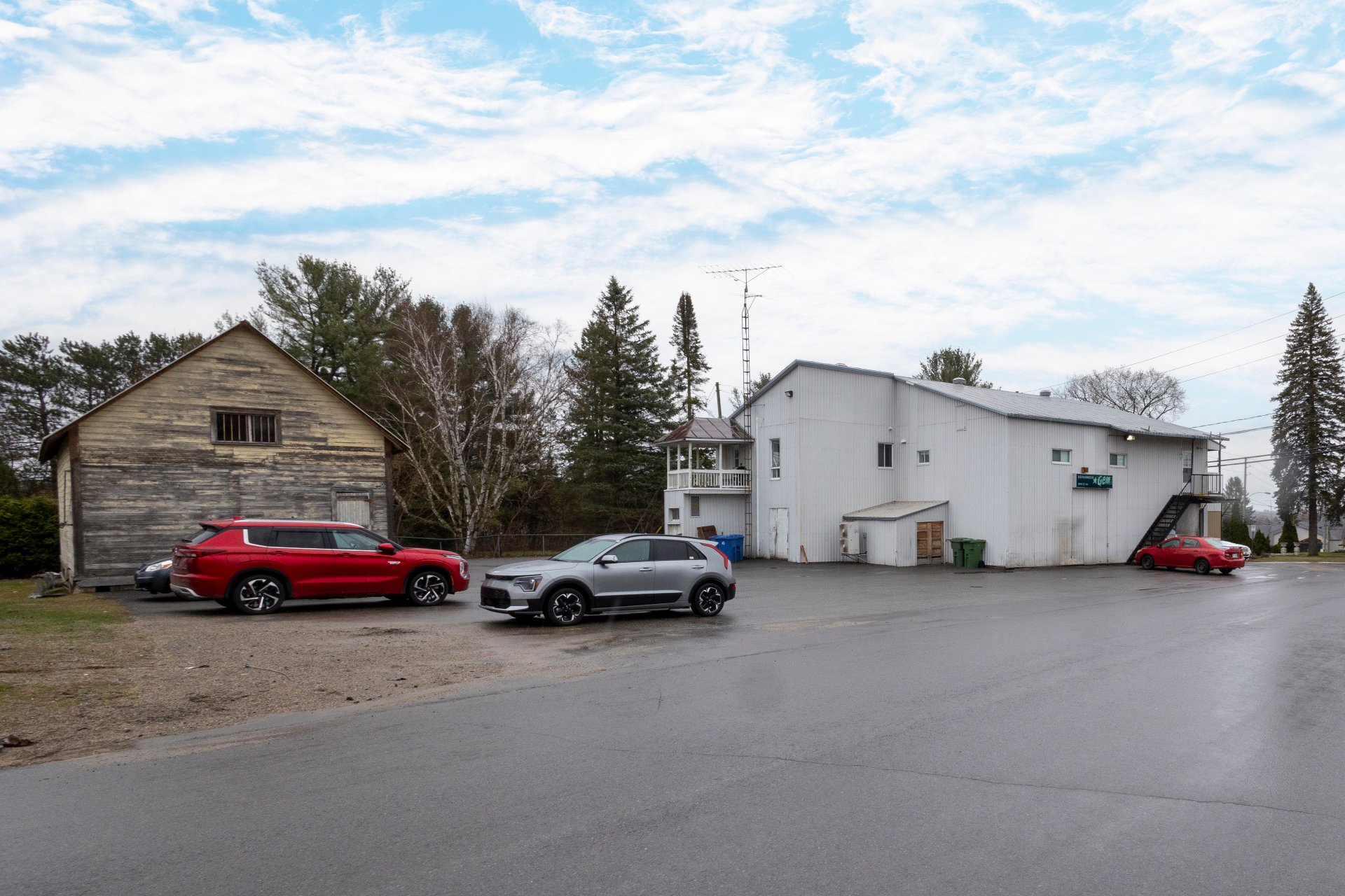 166 Rue Principale 168, Saint-André-Avellin, Quebec J0V1W0, 4 Bedrooms Bedrooms, 6 Rooms Rooms,1 BathroomBathrooms,Multi-family (2 to 5 units),For Sale,Rue Principale,23488133