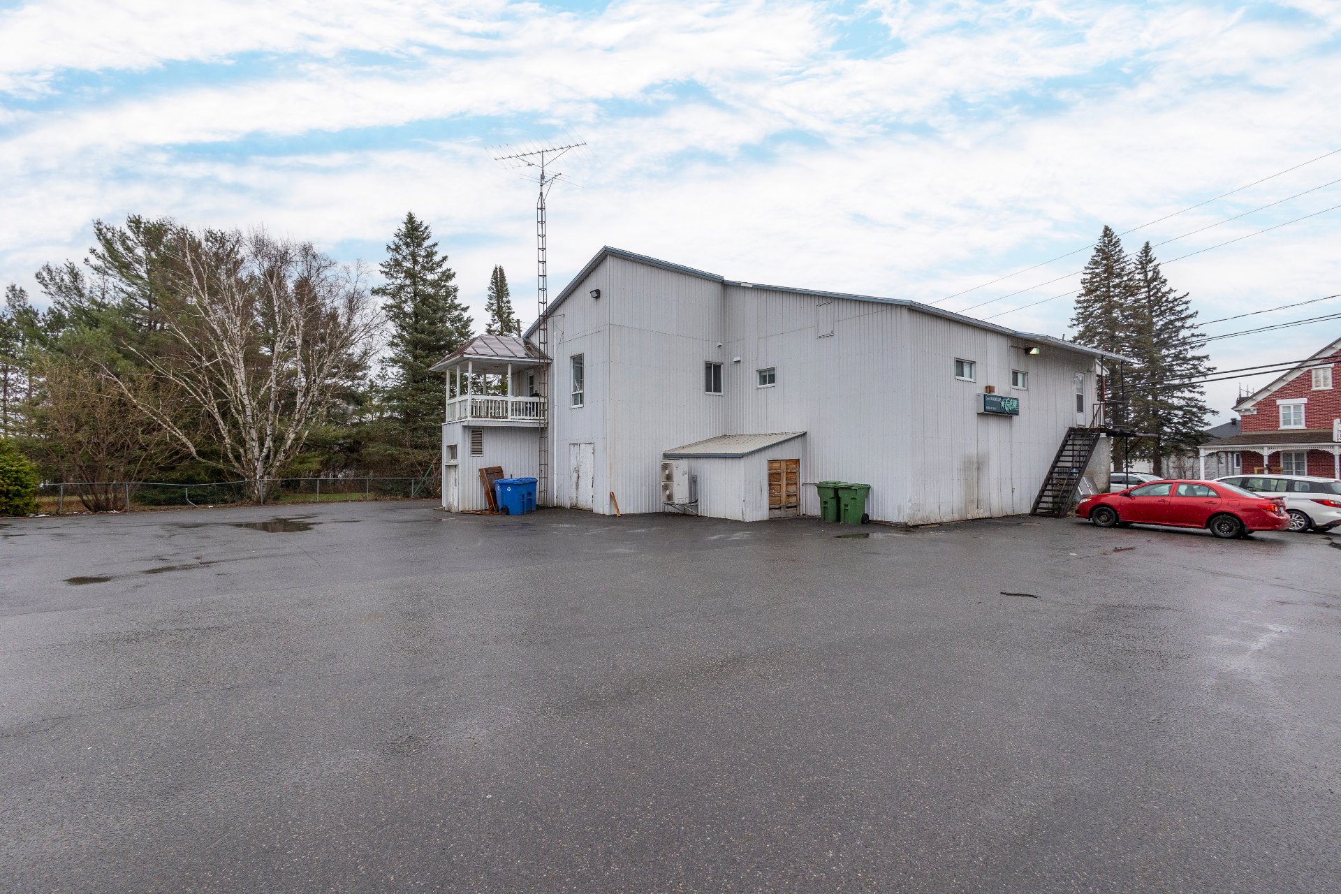 166 Rue Principale 168, Saint-André-Avellin, Quebec J0V1W0, 4 Bedrooms Bedrooms, 6 Rooms Rooms,1 BathroomBathrooms,Multi-family (2 to 5 units),For Sale,Rue Principale,23488133