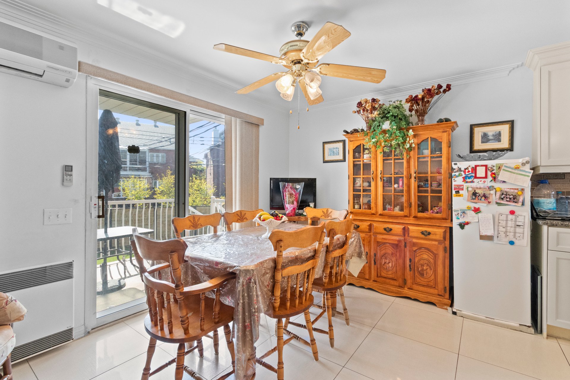 1004 Rue Thierry, Montréal (LaSalle), Quebec H8N2Y6, 2 Bedrooms Bedrooms, 8 Rooms Rooms,1 BathroomBathrooms,Residential,For Rent,Rue Thierry,21159283