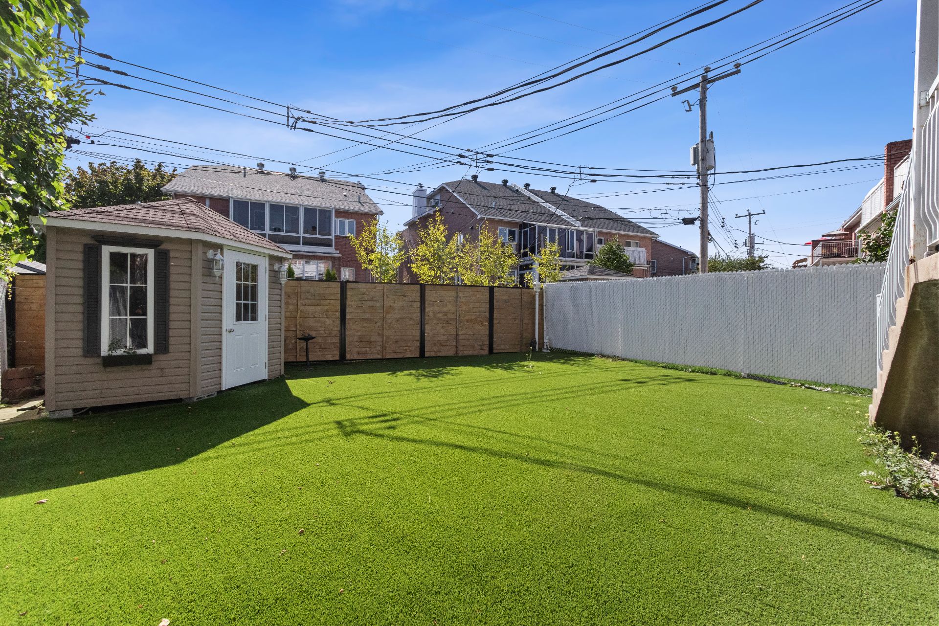 1004 Rue Thierry, Montréal (LaSalle), Quebec H8N2Y6, 2 Bedrooms Bedrooms, 8 Rooms Rooms,1 BathroomBathrooms,Residential,For Rent,Rue Thierry,21159283