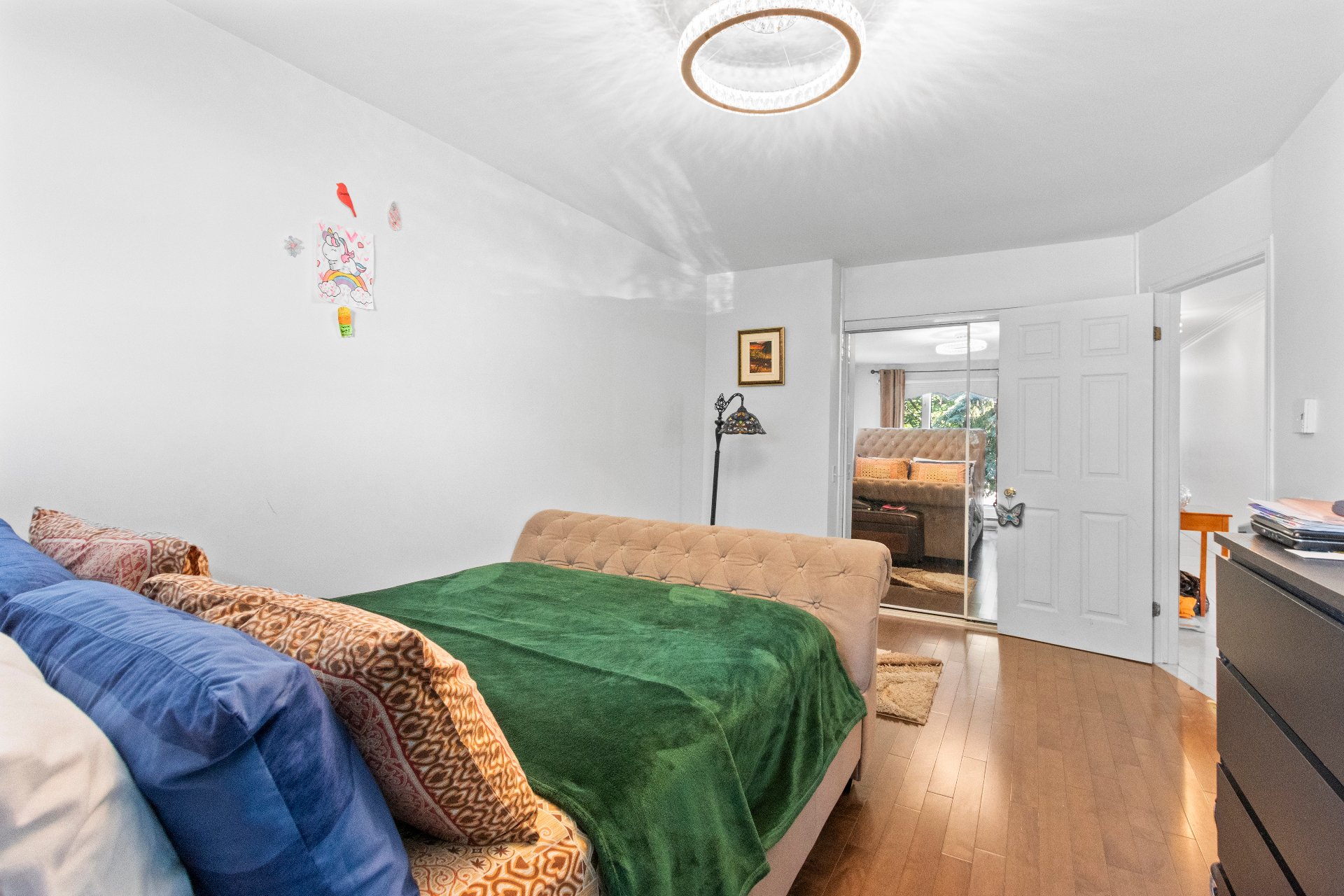 1004 Rue Thierry, Montréal (LaSalle), Quebec H8N2Y6, 2 Bedrooms Bedrooms, 8 Rooms Rooms,1 BathroomBathrooms,Residential,For Rent,Rue Thierry,21159283