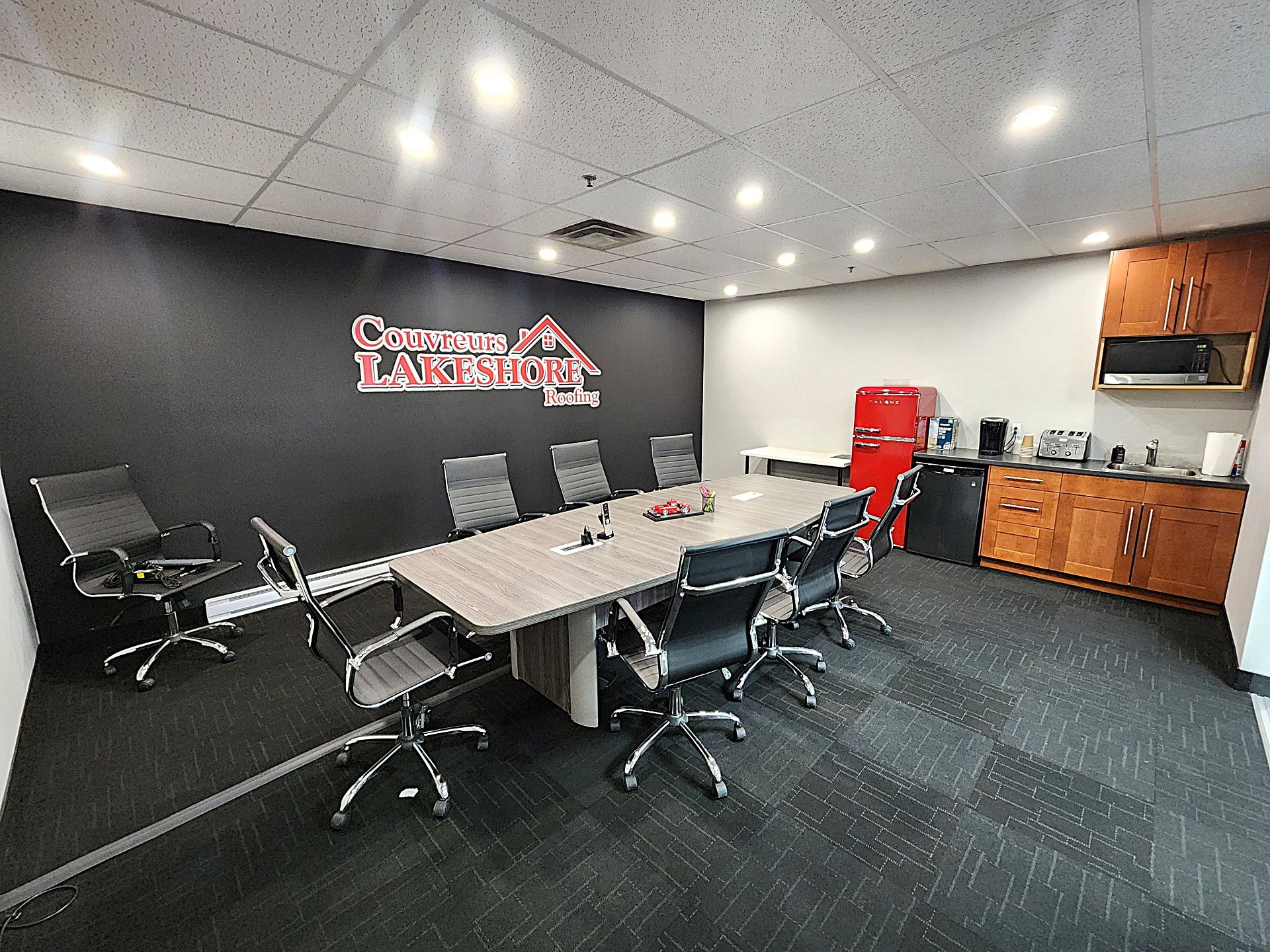 2300A Ch. St-François, Dorval, Quebec H9P1K2, ,Industriel,For Rent,Ch. St-François,17605060