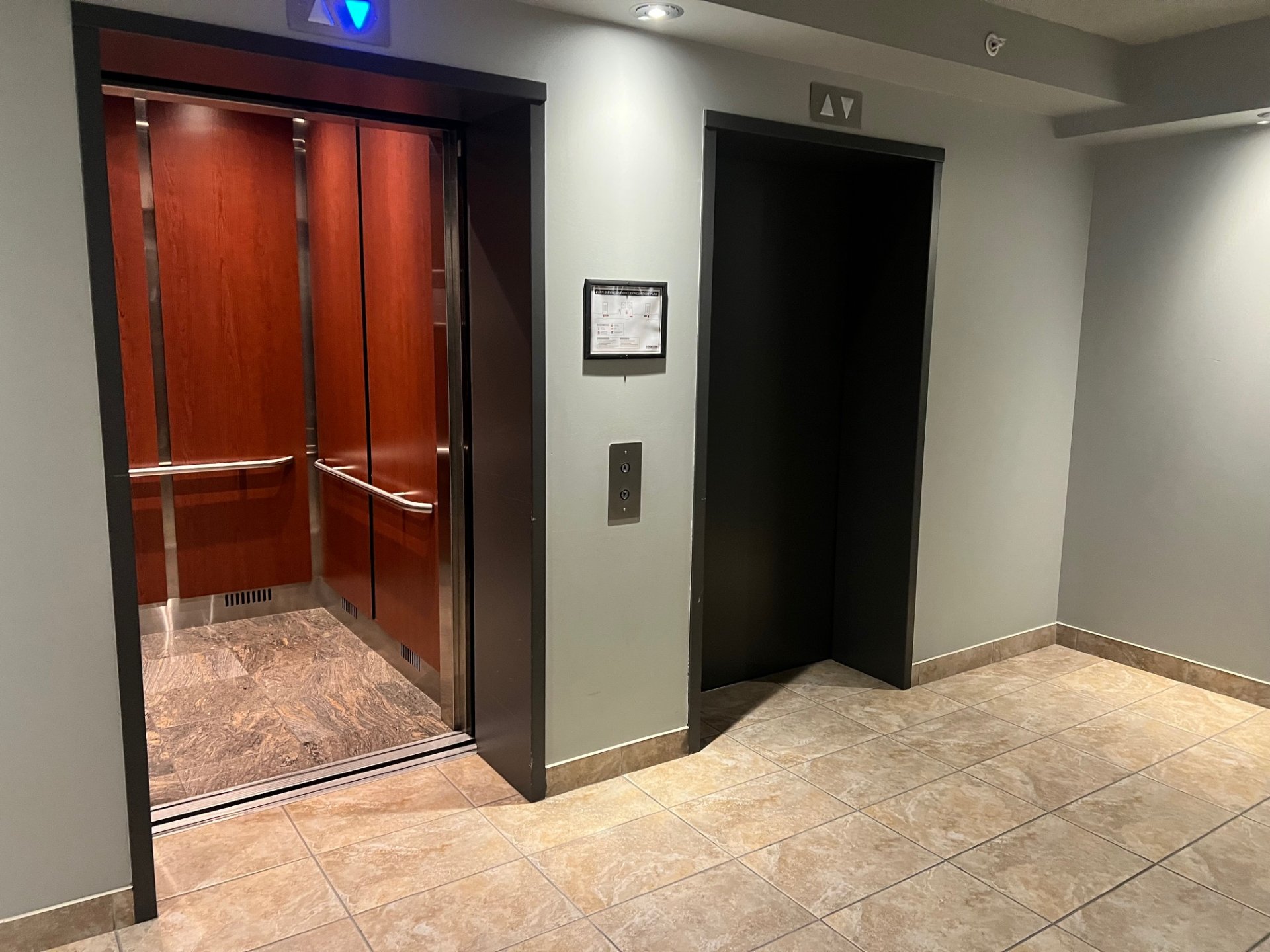 3330 Boul. Le Carrefour, Laval (Chomedey), Quebec H7T0B8, 2 Bedrooms Bedrooms, 5 Rooms Rooms,1 BathroomBathrooms,Residential,For Rent,Boul. Le Carrefour,14939124