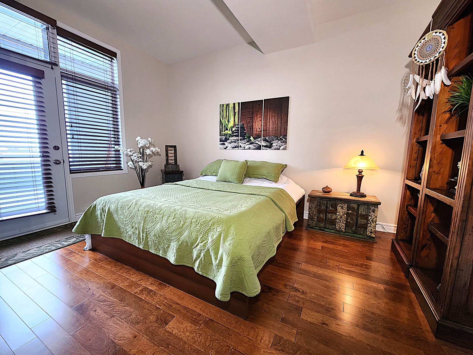 2264 Rue Victoria, Montréal (Lachine), Quebec H8S1Z3, 2 Chambres Chambres, 8 Chambres Chambres,1 Salle de bainsSalle de bain,Résidentiel,À vendre,Rue Victoria,28278664