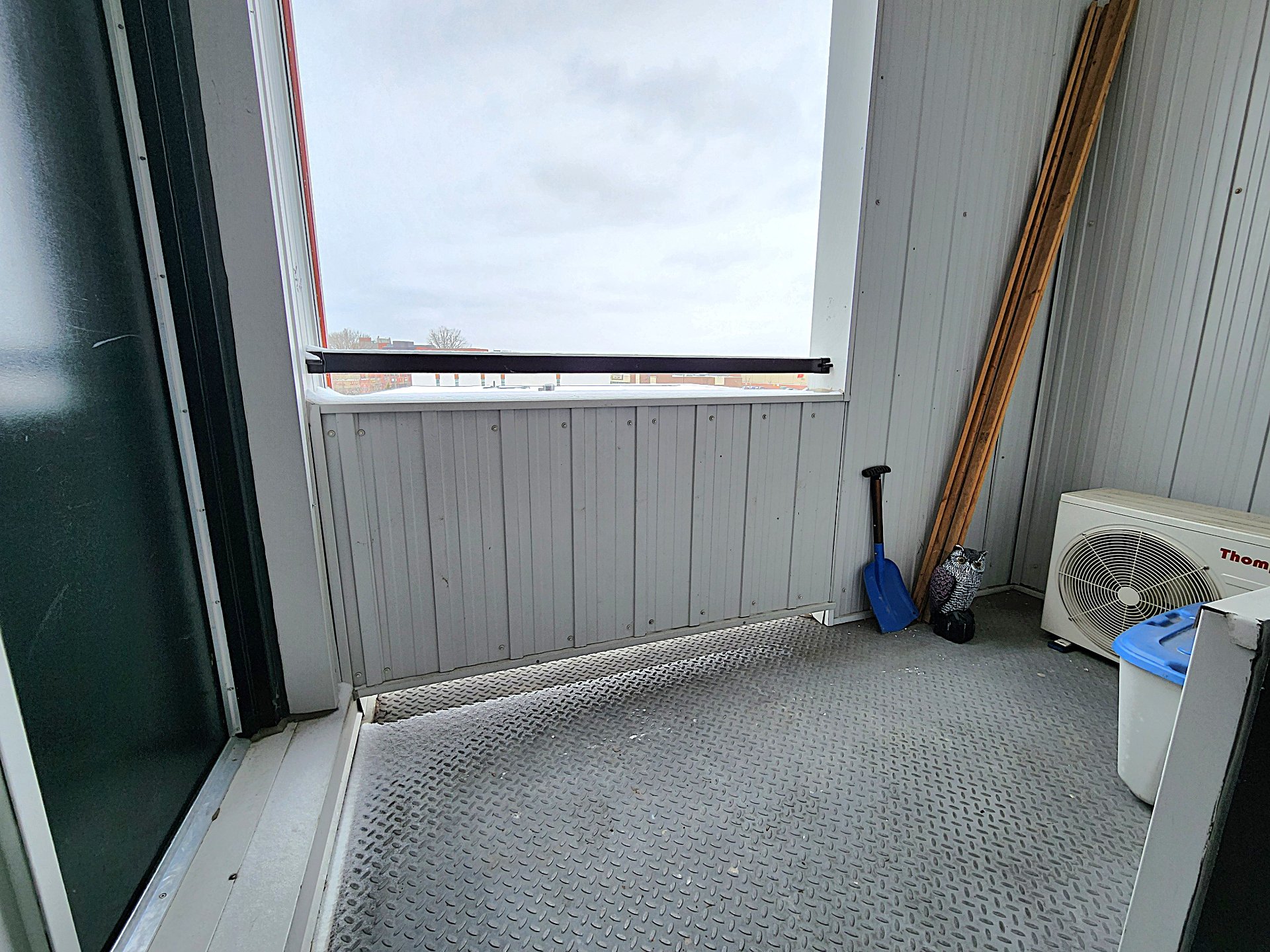 2264 Rue Victoria, Montréal (Lachine), Quebec H8S1Z3, 2 Chambres Chambres, 8 Chambres Chambres,1 Salle de bainsSalle de bain,Résidentiel,À vendre,Rue Victoria,28278664