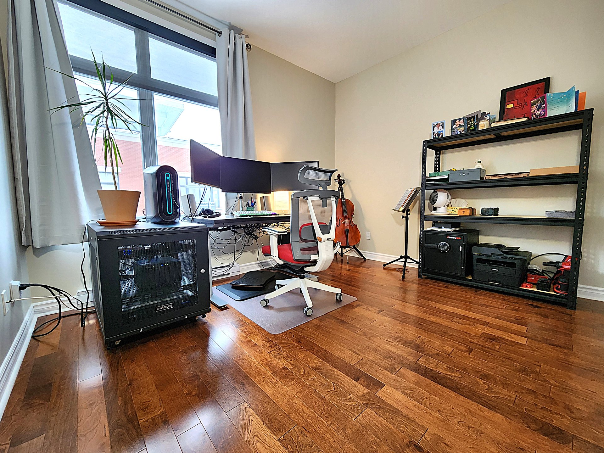 2264 Rue Victoria, Montréal (Lachine), Quebec H8S1Z3, 2 Chambres Chambres, 8 Chambres Chambres,1 Salle de bainsSalle de bain,Résidentiel,À vendre,Rue Victoria,28278664