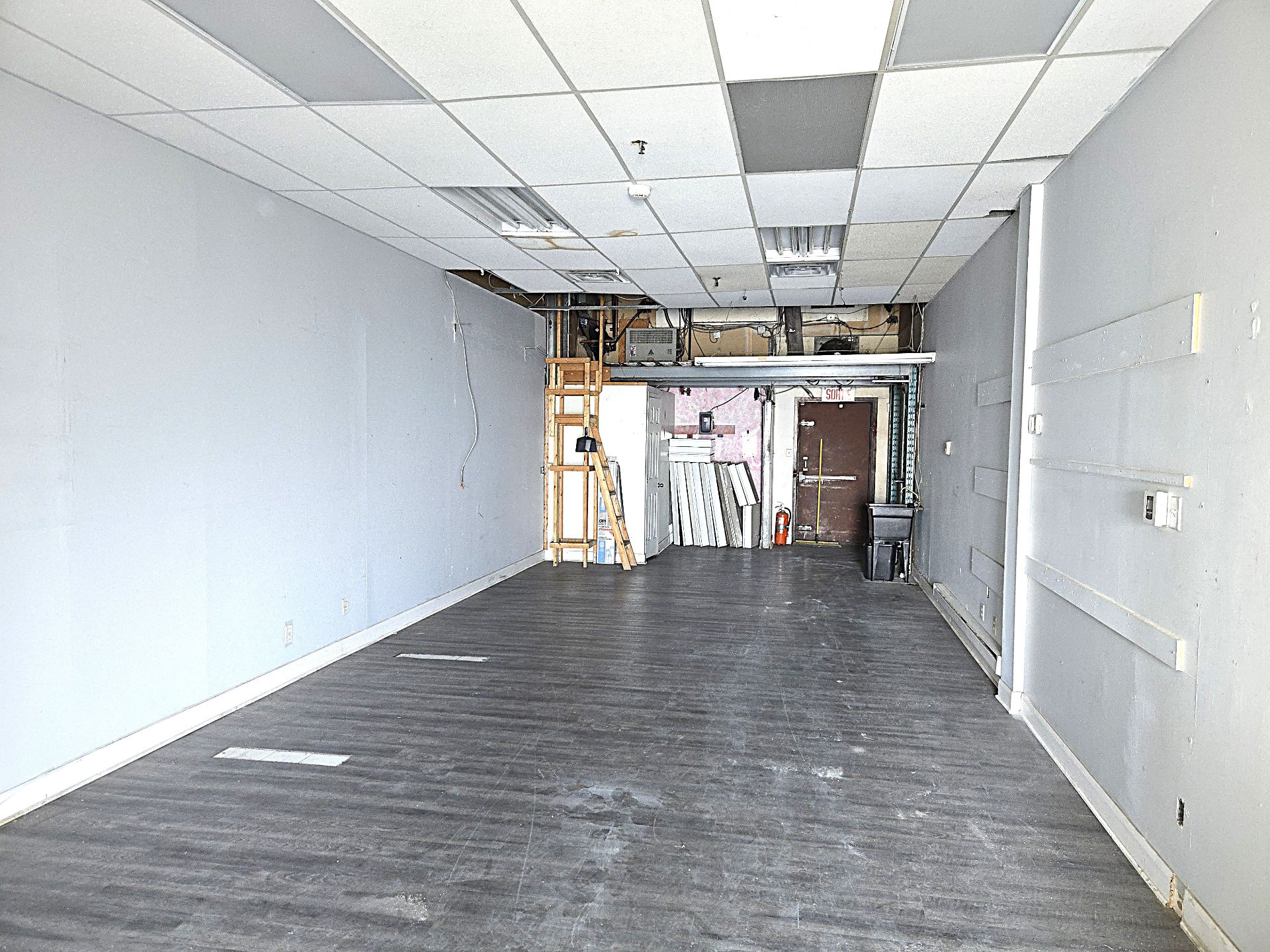 3000 Boul. des Laurentides, Laval (Vimont), Quebec H7K3G5, ,Commercial,For Rent,Boul. des Laurentides,26695749