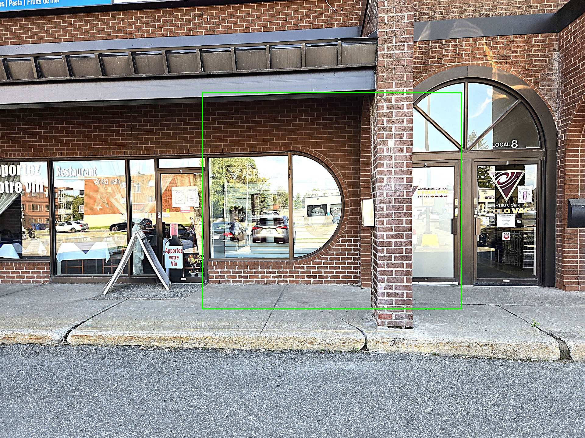 3000 Boul. des Laurentides, Laval (Vimont), Quebec H7K3G5, ,Commercial,For Rent,Boul. des Laurentides,26695749