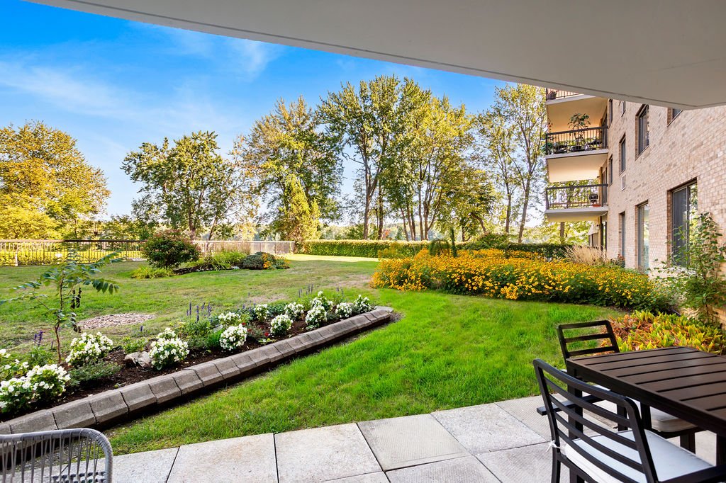 4520 Prom. Paton, Laval (Chomedey), Quebec H7W4X1, 2 Bedrooms Bedrooms, 6 Rooms Rooms,2 BathroomsBathrooms,Residential,For Sale,Prom. Paton,9852355