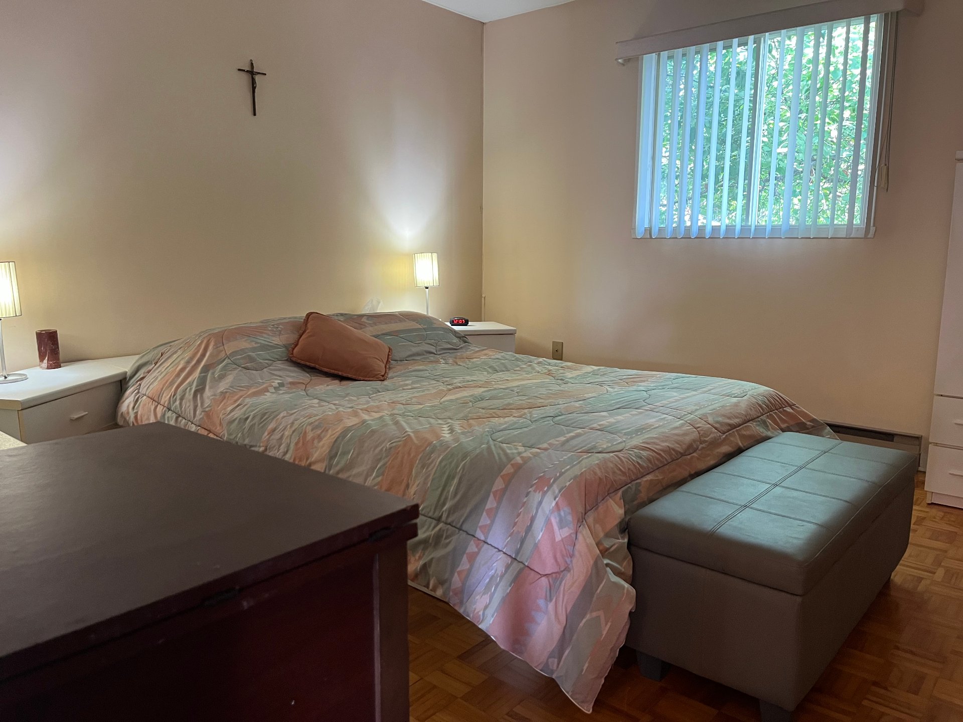 802 Rue Maisonneuve, Longueuil (Saint-Hubert), Quebec J3Y7W8, 3 Chambres Chambres, 8 Chambres Chambres,1 Salle de bainsSalle de bain,Résidentiel,À vendre,Rue Maisonneuve,27461595