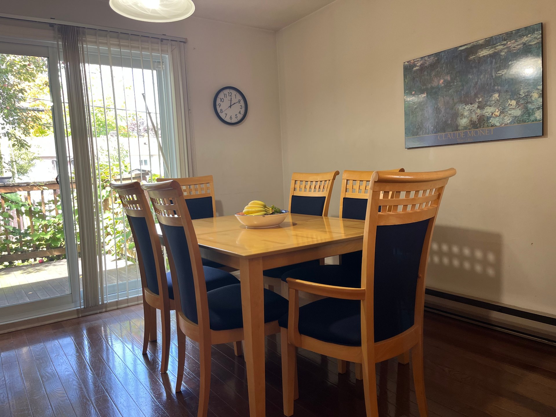 802 Rue Maisonneuve, Longueuil (Saint-Hubert), Quebec J3Y7W8, 3 Chambres Chambres, 8 Chambres Chambres,1 Salle de bainsSalle de bain,Résidentiel,À vendre,Rue Maisonneuve,27461595