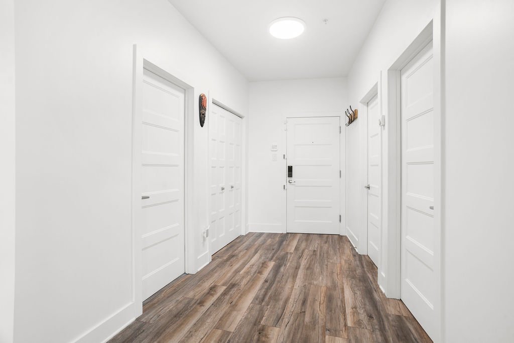 7705 Boul. St-Martin O., Laval (Sainte-Dorothée), Quebec H7X0E9, 2 Bedrooms Bedrooms, 6 Rooms Rooms,1 BathroomBathrooms,Residential,For Sale,Boul. St-Martin O.,9377344