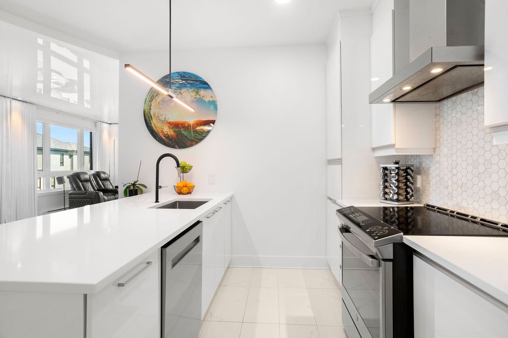 7705 Boul. St-Martin O., Laval (Sainte-Dorothée), Quebec H7X0E9, 2 Bedrooms Bedrooms, 6 Rooms Rooms,1 BathroomBathrooms,Residential,For Sale,Boul. St-Martin O.,9377344