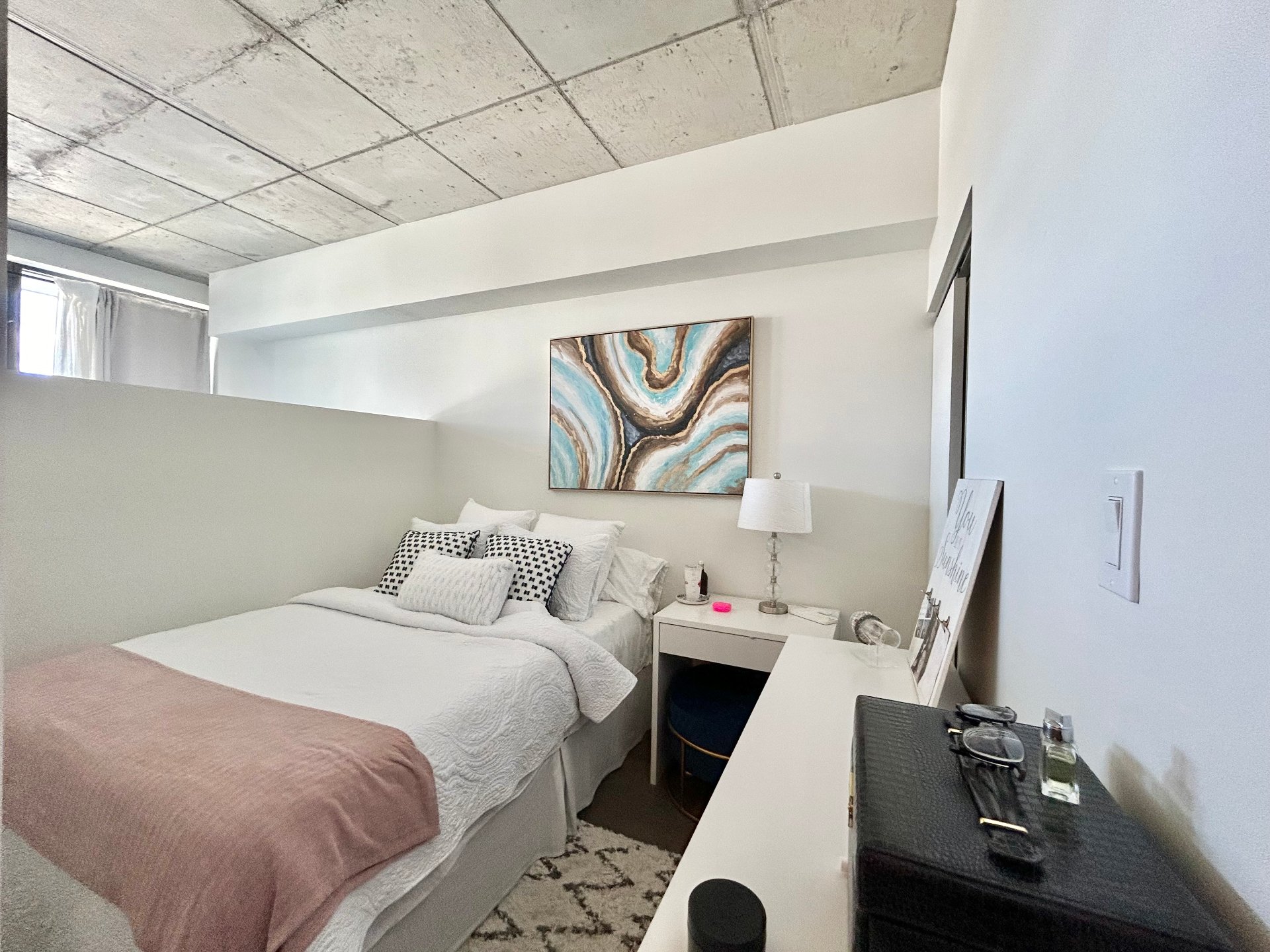 200 Boul. Marcel-Laurin, Montréal (Saint-Laurent), Quebec H4M2L4, 1 Bedroom Bedrooms, 4 Rooms Rooms,1 BathroomBathrooms,Residential,For Rent,Boul. Marcel-Laurin,12844825