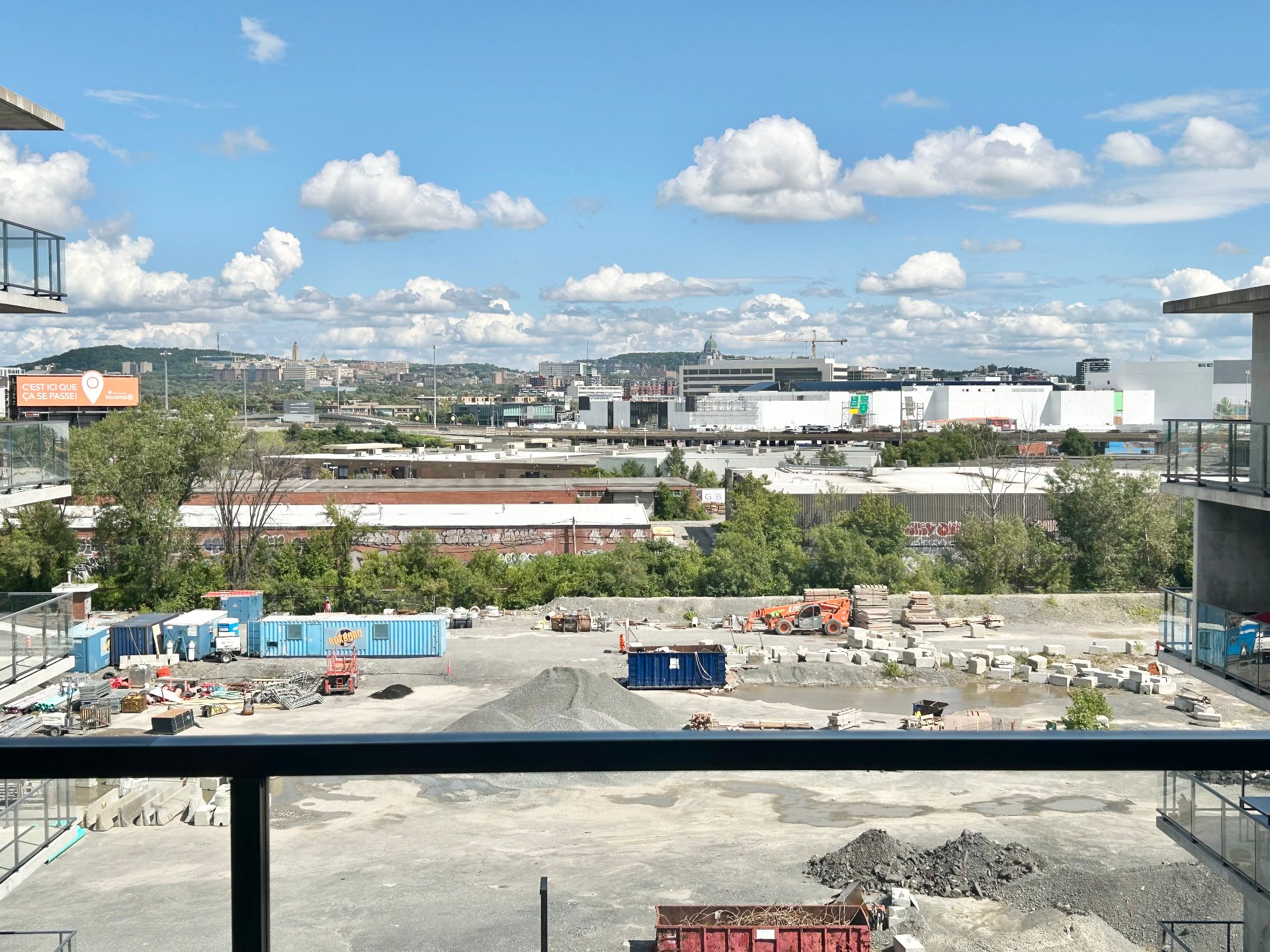 200 Boul. Marcel-Laurin, Montréal (Saint-Laurent), Quebec H4M2L4, 1 Bedroom Bedrooms, 4 Rooms Rooms,1 BathroomBathrooms,Residential,For Rent,Boul. Marcel-Laurin,12844825