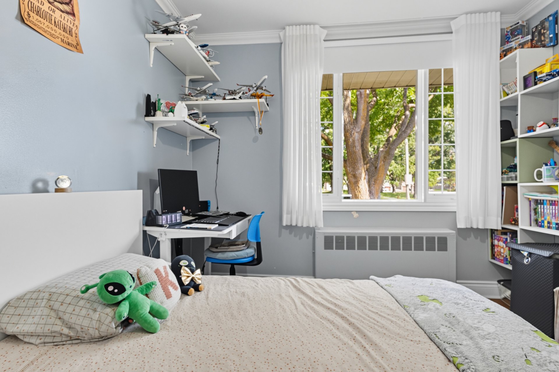 580 Rue Fraser, Montréal (Saint-Laurent), Quebec H4M1Z2, 5 Chambres Chambres, 13 Chambres Chambres,2 Salle de bainSalle de bain,Résidentiel,À vendre,Rue Fraser,27942451