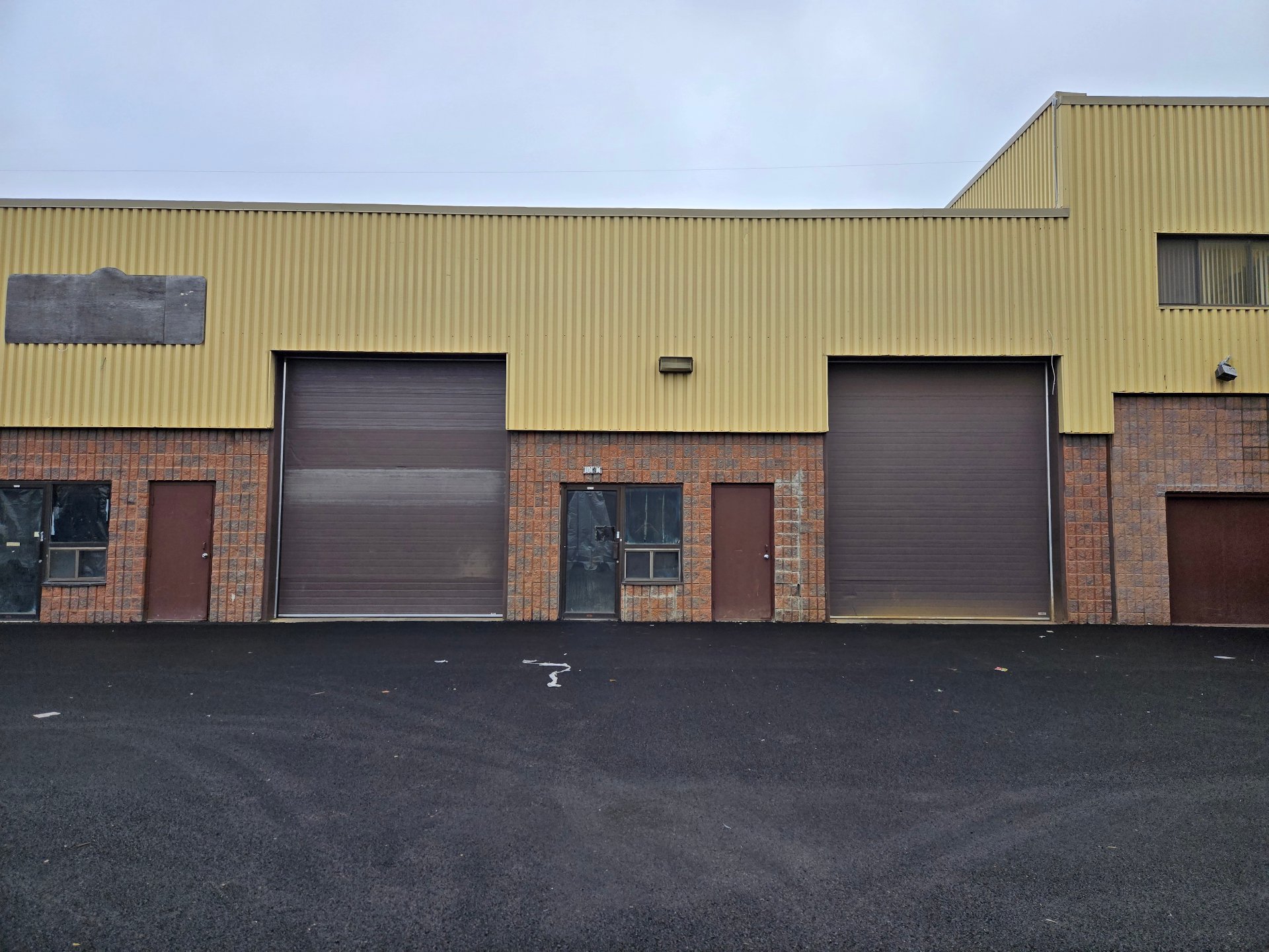 1537 Desserte Nord Laval (A-440) O., Laval (Chomedey), Quebec H7L3W3, ,Industriel,For Rent,Desserte Nord Laval (A-440) O.,20815107