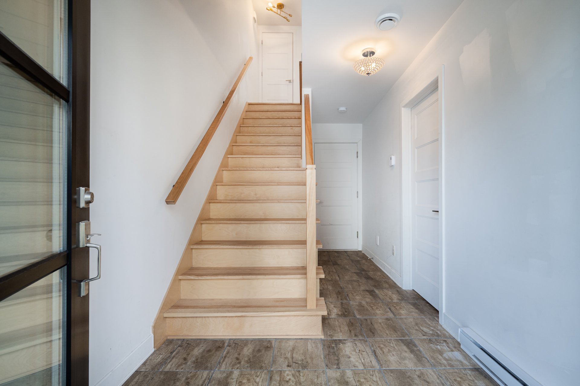 50 Rue Napoléon, Sainte-Thérèse, Quebec J7E1H6, 4 Chambres Chambres, 10 Chambres Chambres,2 Salle de bainSalle de bain,Résidentiel,À vendre,Rue Napoléon,25854148