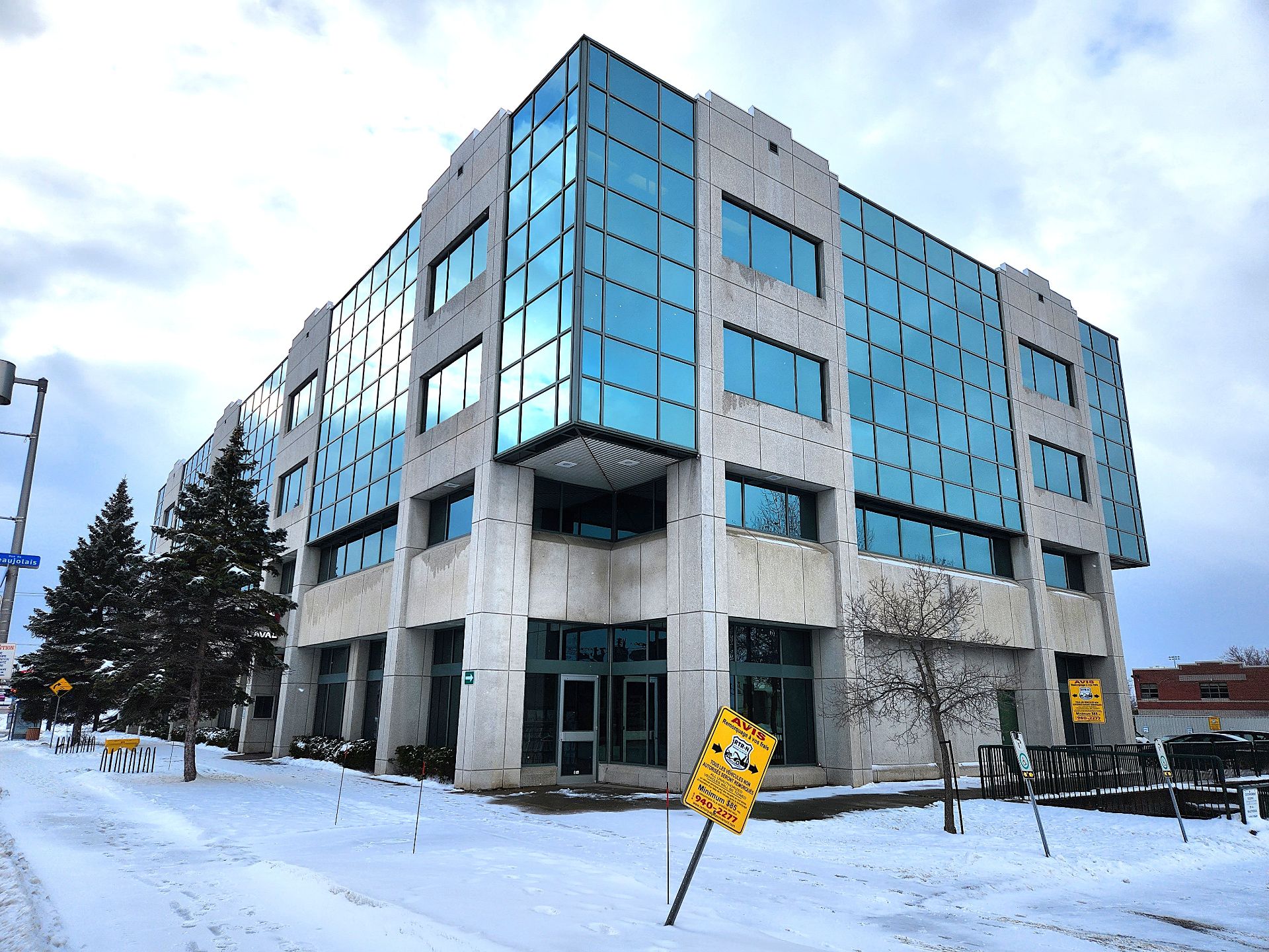 4650 Boul. des Laurentides, Laval (Vimont), Quebec H7K2J4, ,Commercial,For Rent,Boul. des Laurentides,25746622