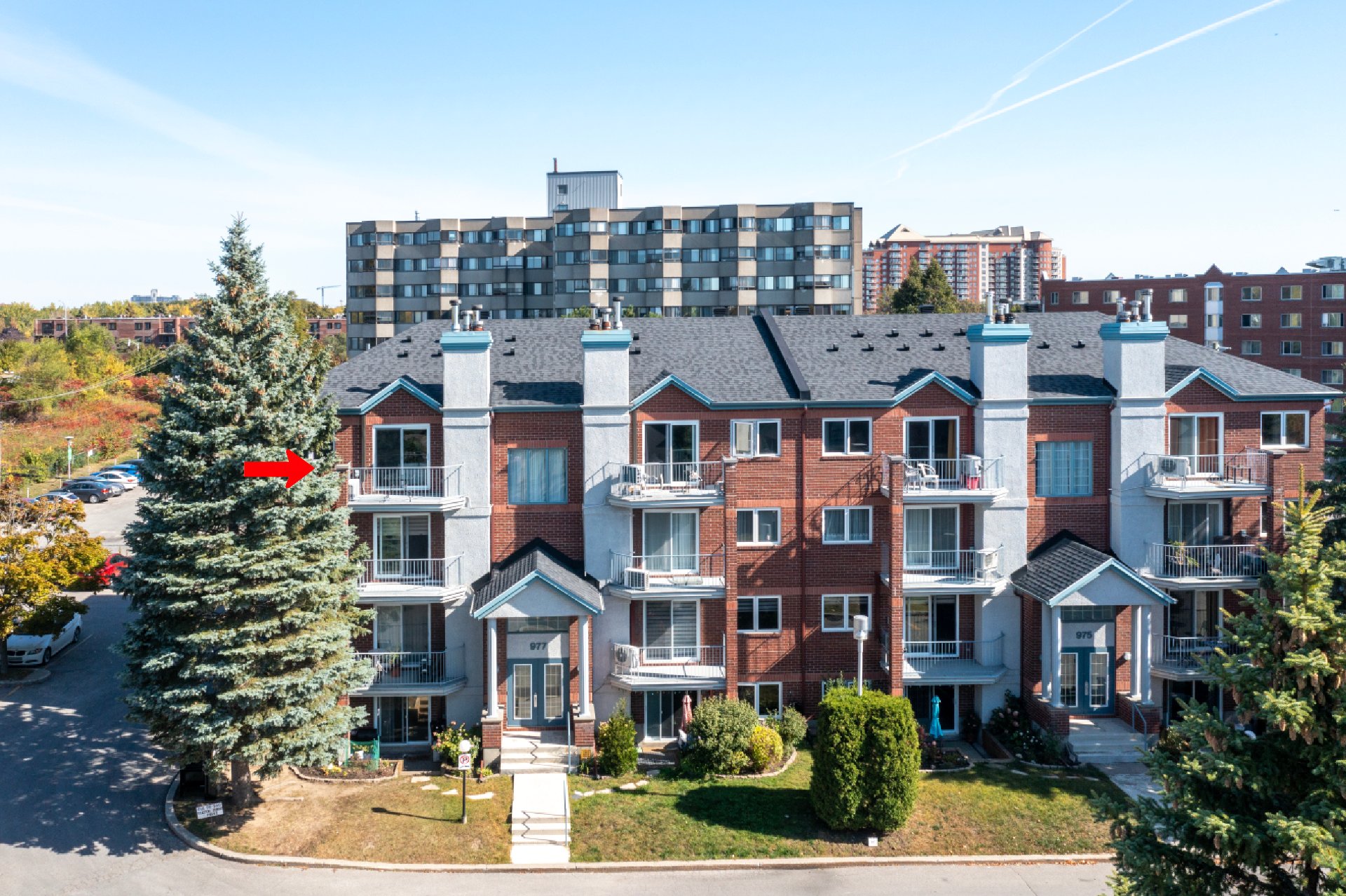 977 Av. St-Charles, Laval (Chomedey), Quebec H7V4A5, 2 Chambres Chambres, 7 Chambres Chambres,1 Salle de bainsSalle de bain,Résidentiel,À vendre,Av. St-Charles,9229949