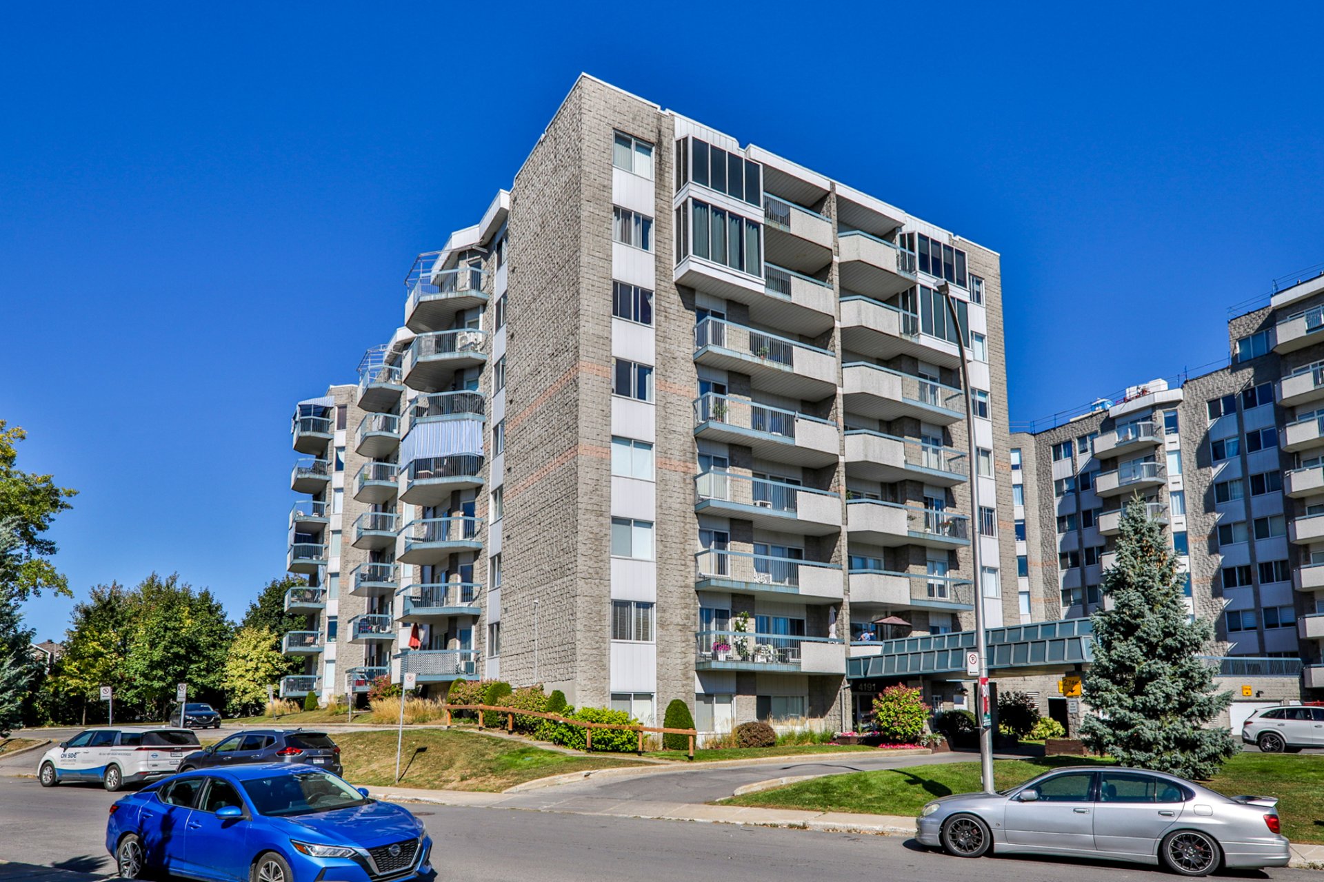 4191 Rue de la Seine, Laval (Chomedey), Quebec H7W2S7, 2 Chambres Chambres, 9 Chambres Chambres,1 Salle de bainsSalle de bain,Résidentiel,À vendre,Rue de la Seine,28252984