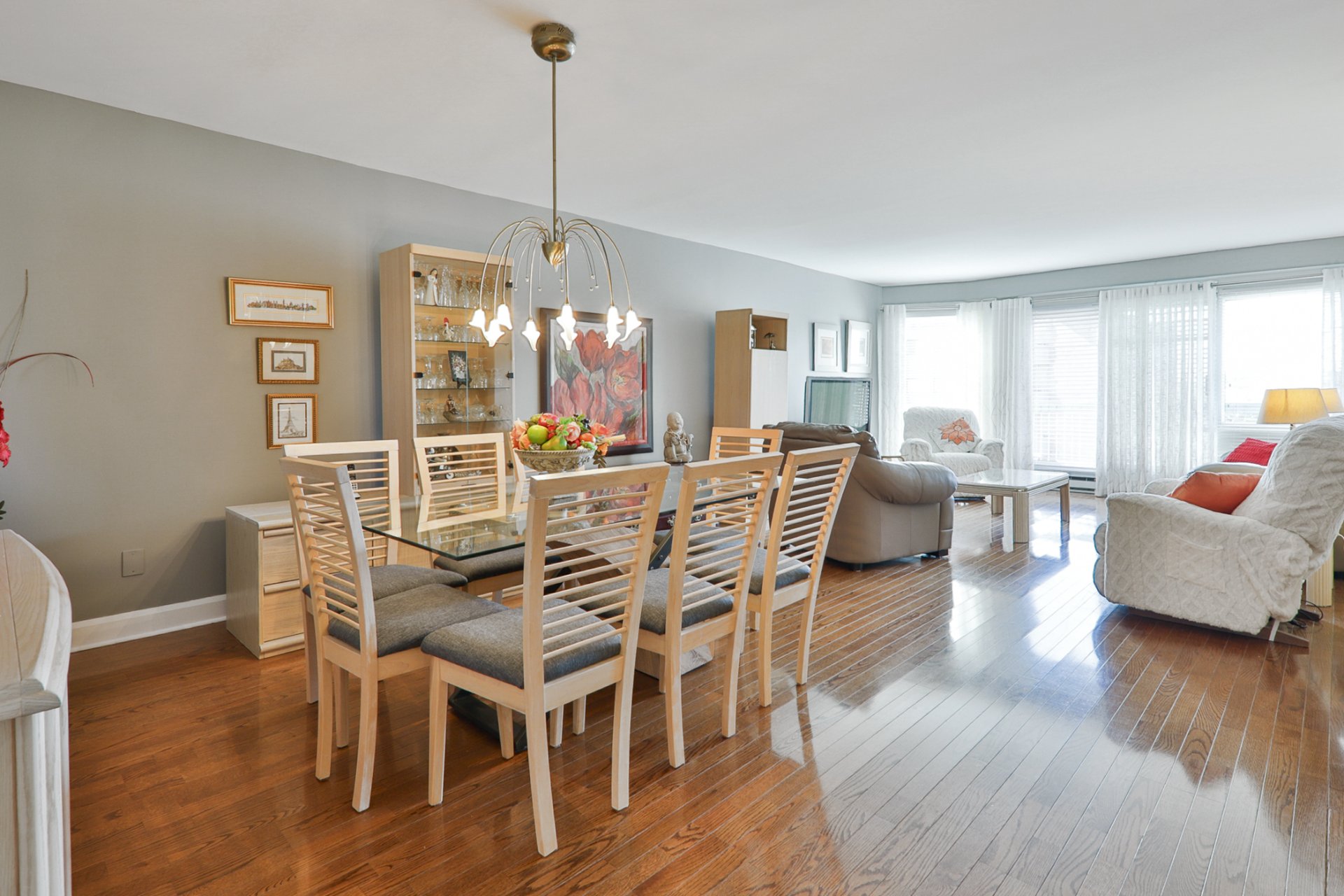 4191 Rue de la Seine, Laval (Chomedey), Quebec H7W2S7, 2 Chambres Chambres, 9 Chambres Chambres,1 Salle de bainsSalle de bain,Résidentiel,À vendre,Rue de la Seine,28252984