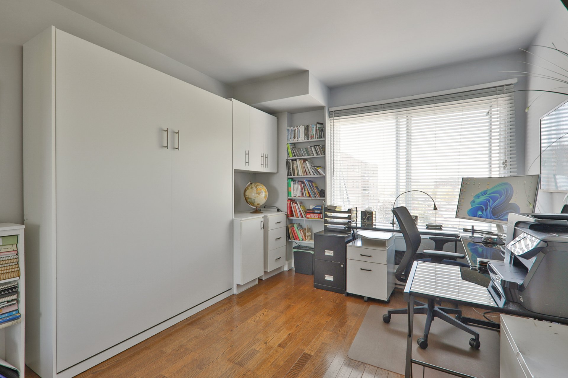 4191 Rue de la Seine, Laval (Chomedey), Quebec H7W2S7, 2 Chambres Chambres, 9 Chambres Chambres,1 Salle de bainsSalle de bain,Résidentiel,À vendre,Rue de la Seine,28252984