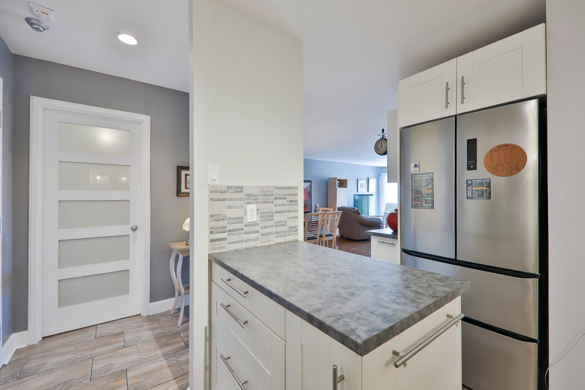 4191 Rue de la Seine, Laval (Chomedey), Quebec H7W2S7, 2 Chambres Chambres, 9 Chambres Chambres,1 Salle de bainsSalle de bain,Résidentiel,À vendre,Rue de la Seine,28252984