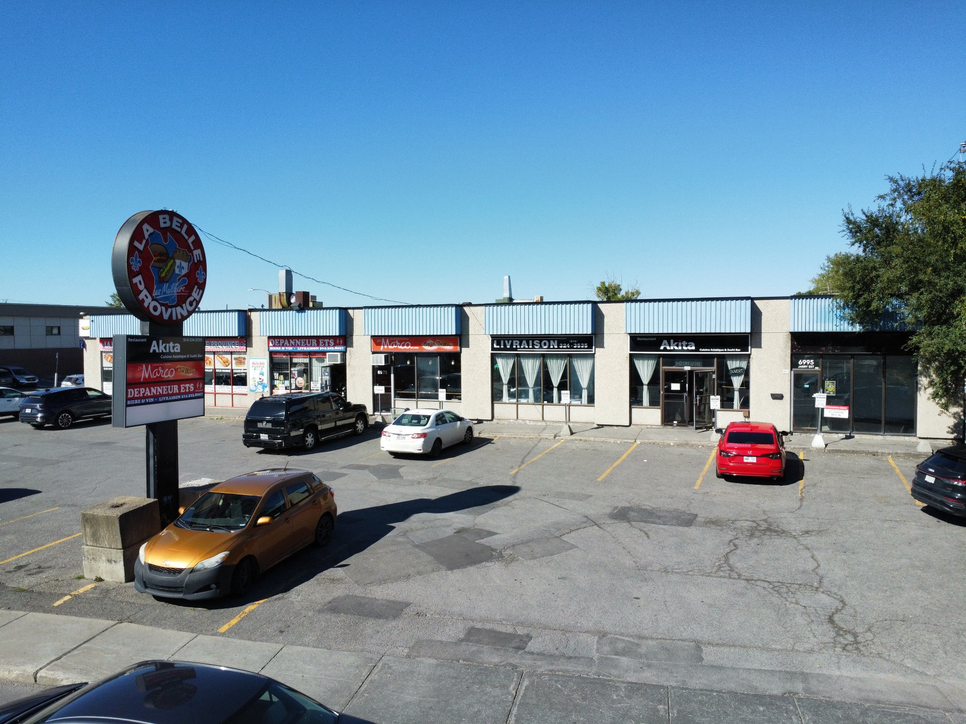 6955 Rue Jarry E. 6995, Montréal (Saint-Léonard), Quebec H1P3B5, ,Commercial,For Sale,Rue Jarry E.,18573622