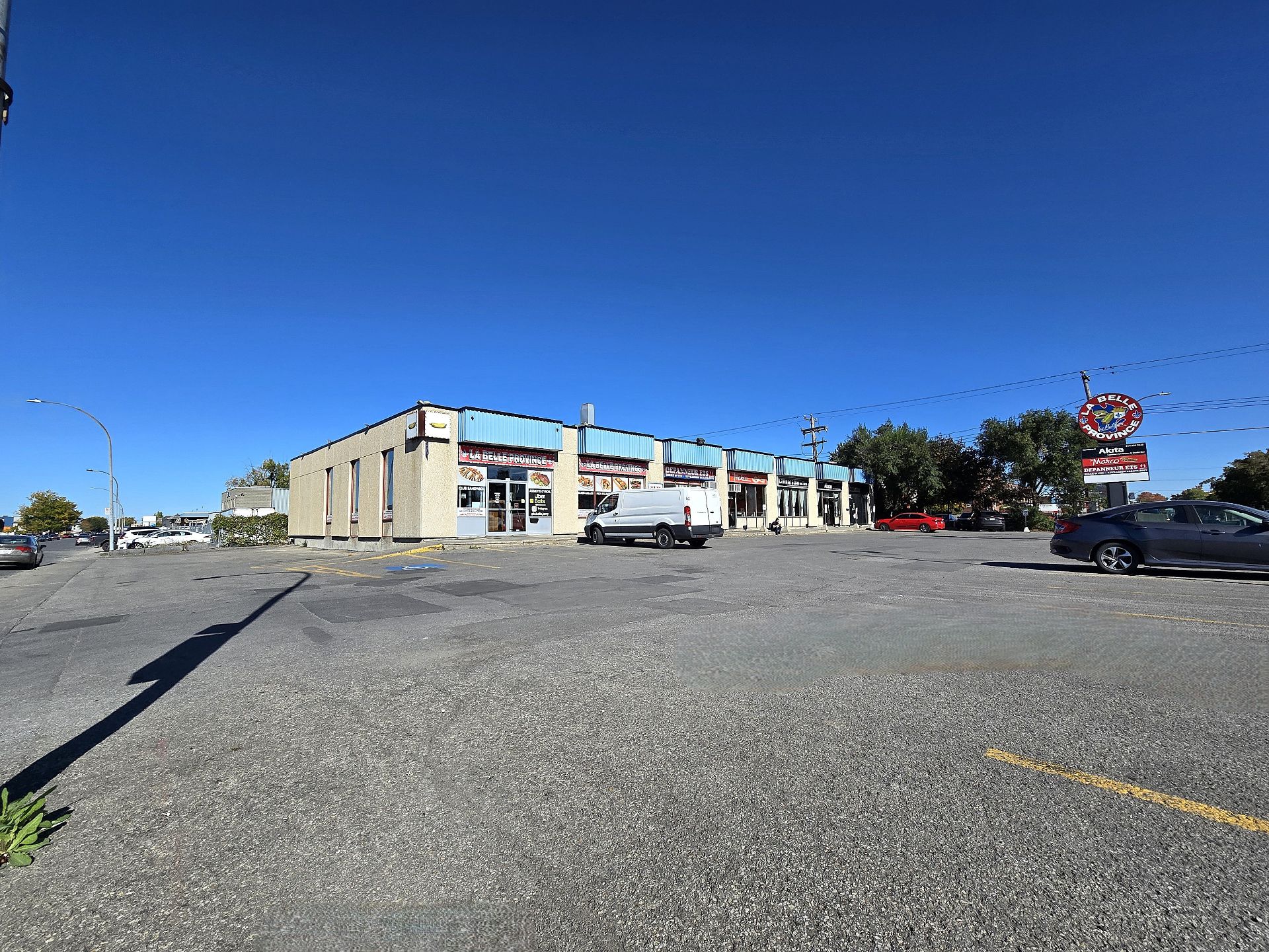 6955 Rue Jarry E. 6995, Montréal (Saint-Léonard), Quebec H1P3B5, ,Commercial,For Sale,Rue Jarry E.,18573622