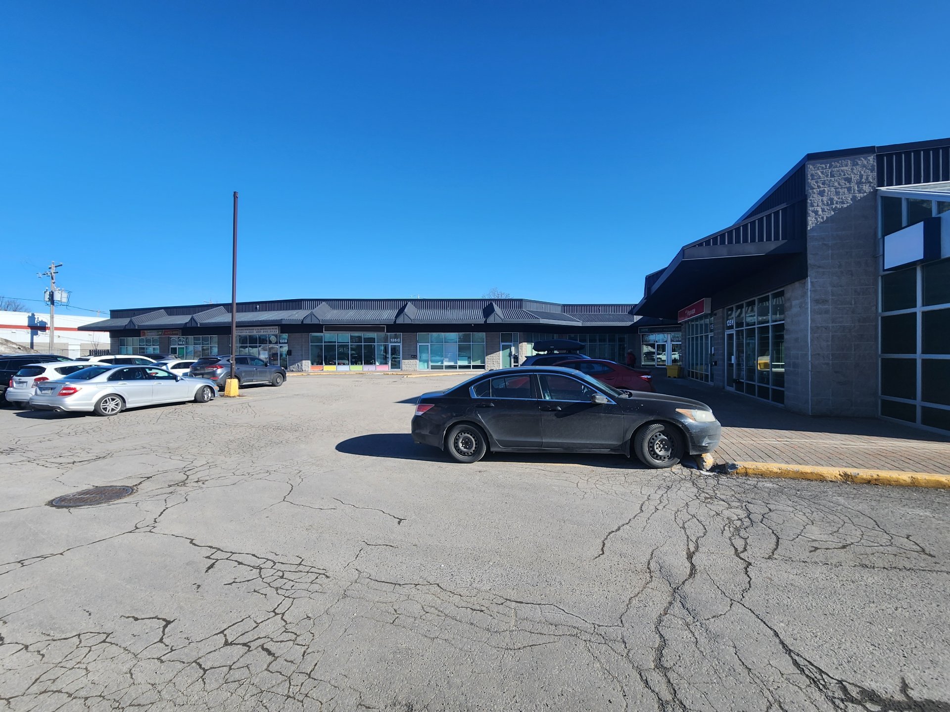 135 25e Avenue, Saint-Eustache, Quebec J7P2V1, ,Commercial,For Rent,25e Avenue,18838803