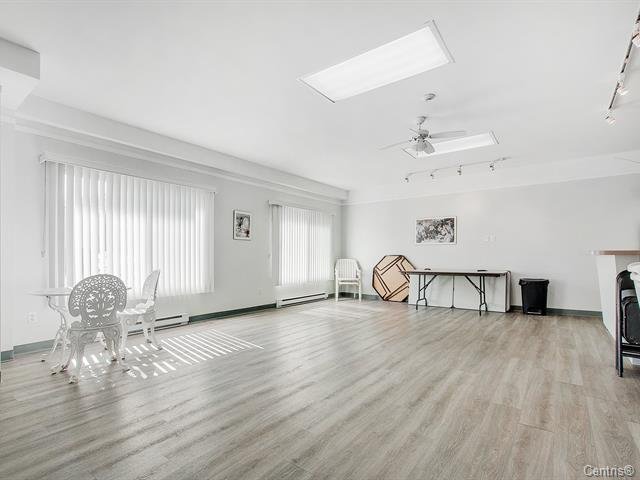 4191 Rue de la Seine, Laval (Chomedey), Quebec H7W2S7, 2 Chambres Chambres, 9 Chambres Chambres,1 Salle de bainsSalle de bain,Résidentiel,À vendre,Rue de la Seine,28252984