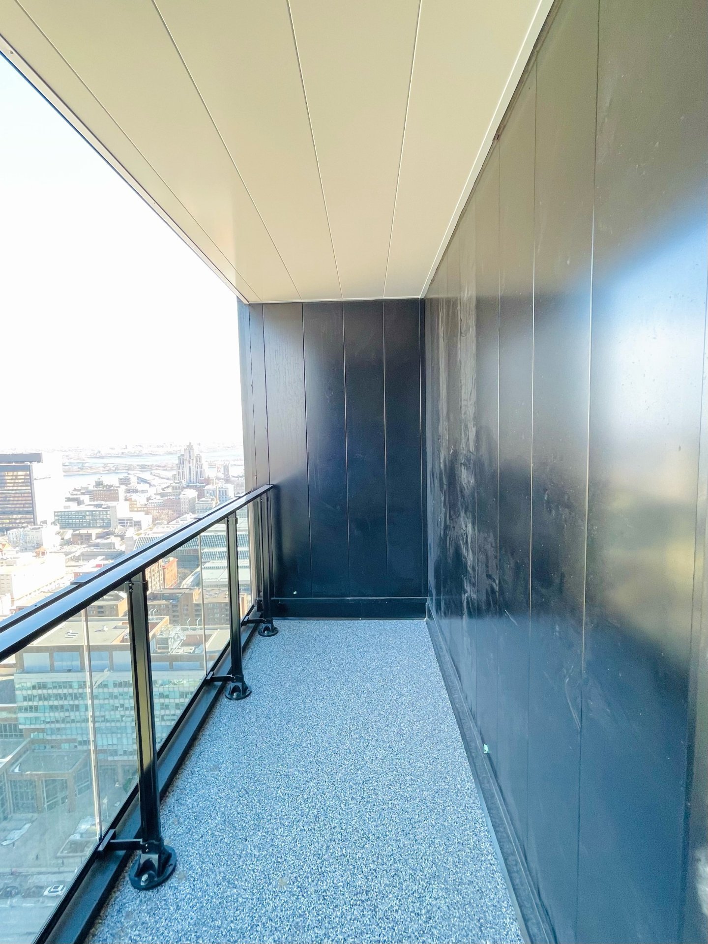 1210 Rue Jeanne-Mance, Montréal (Ville-Marie), Quebec H2X1M1, 3 Rooms Rooms,1 BathroomBathrooms,Residential,For Rent,Rue Jeanne-Mance,14972215