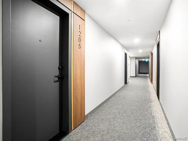 3671 Av. Jean-Béraud, Laval (Chomedey), Quebec H7T0S3, 2 Bedrooms Bedrooms, 10 Rooms Rooms,2 BathroomsBathrooms,Residential,For Rent,Av. Jean-Béraud,20475745