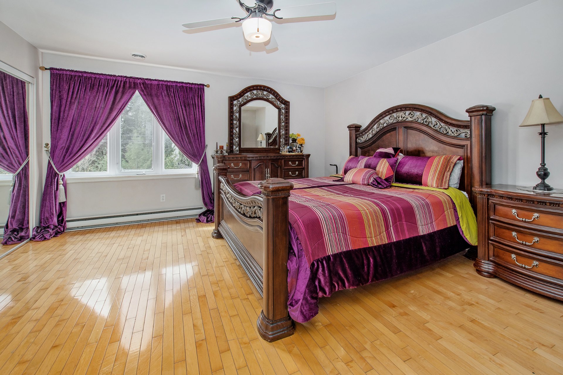 4083 Rue Olivier, Laval (Fabreville), Quebec H7R5X3, 3 Bedrooms Bedrooms, 11 Rooms Rooms,2 BathroomsBathrooms,Residential,For Sale,Rue Olivier,24791529