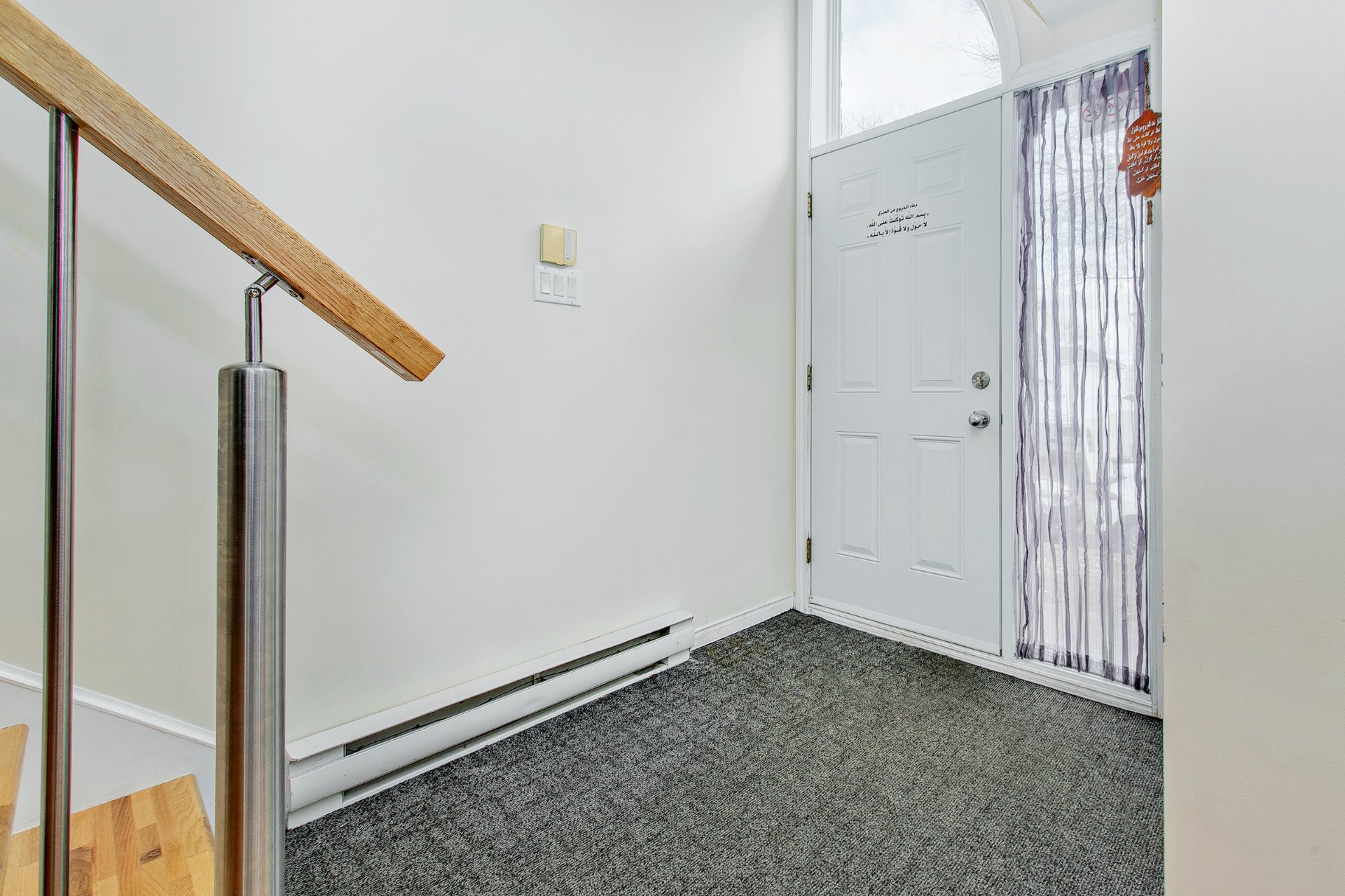 4083 Rue Olivier, Laval (Fabreville), Quebec H7R5X3, 3 Bedrooms Bedrooms, 11 Rooms Rooms,2 BathroomsBathrooms,Residential,For Sale,Rue Olivier,24791529