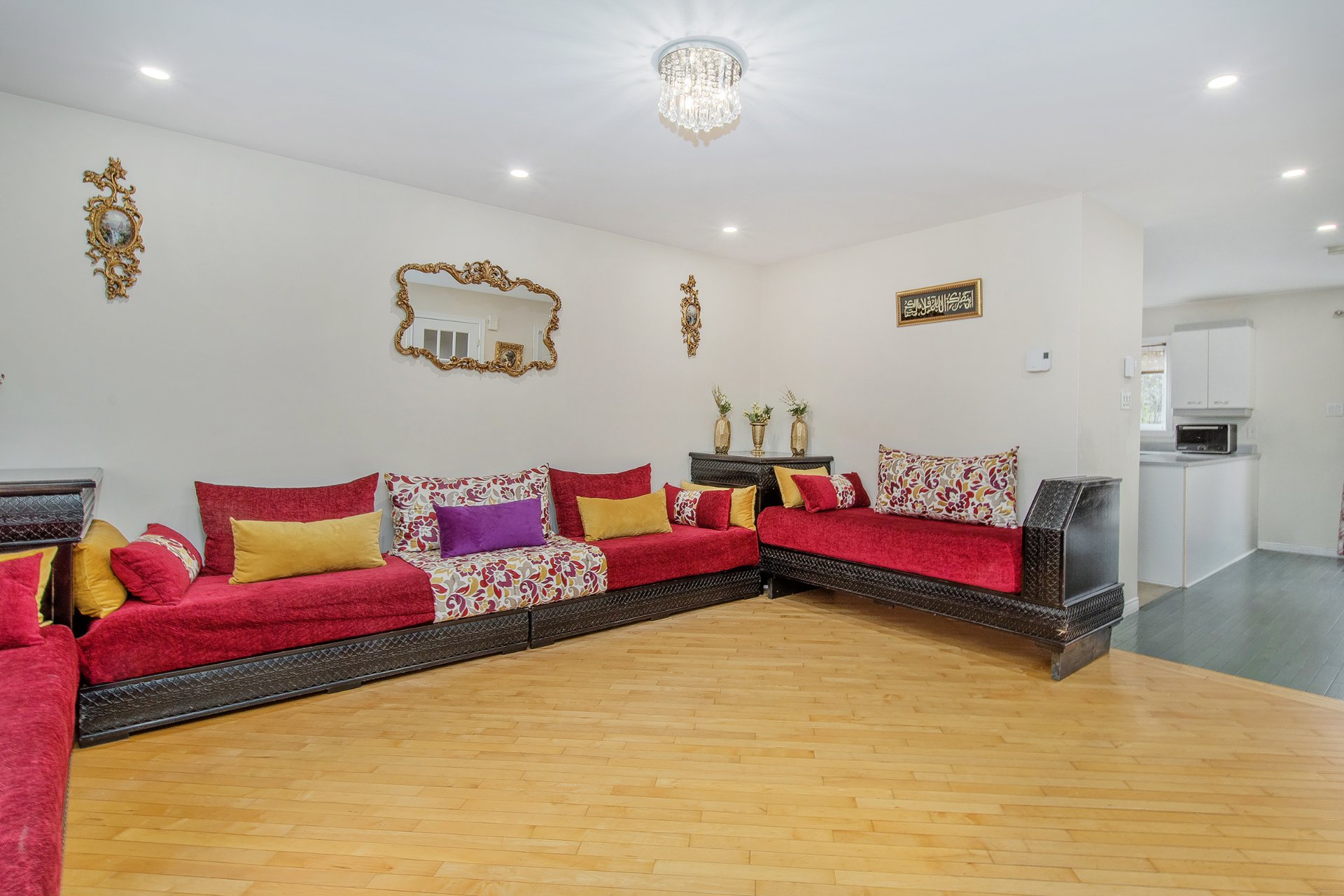 4083 Rue Olivier, Laval (Fabreville), Quebec H7R5X3, 3 Bedrooms Bedrooms, 11 Rooms Rooms,2 BathroomsBathrooms,Residential,For Sale,Rue Olivier,24791529