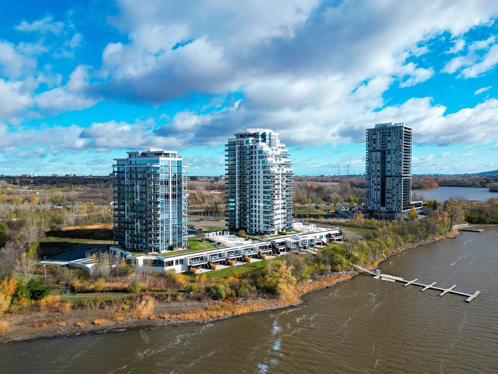 275 Rue Étienne-Lavoie, Laval (Sainte-Dorothée), Quebec H7X0E4, 2 Bedrooms Bedrooms, 12 Rooms Rooms,2 BathroomsBathrooms,Residential,For Sale,Rue Étienne-Lavoie,10561697