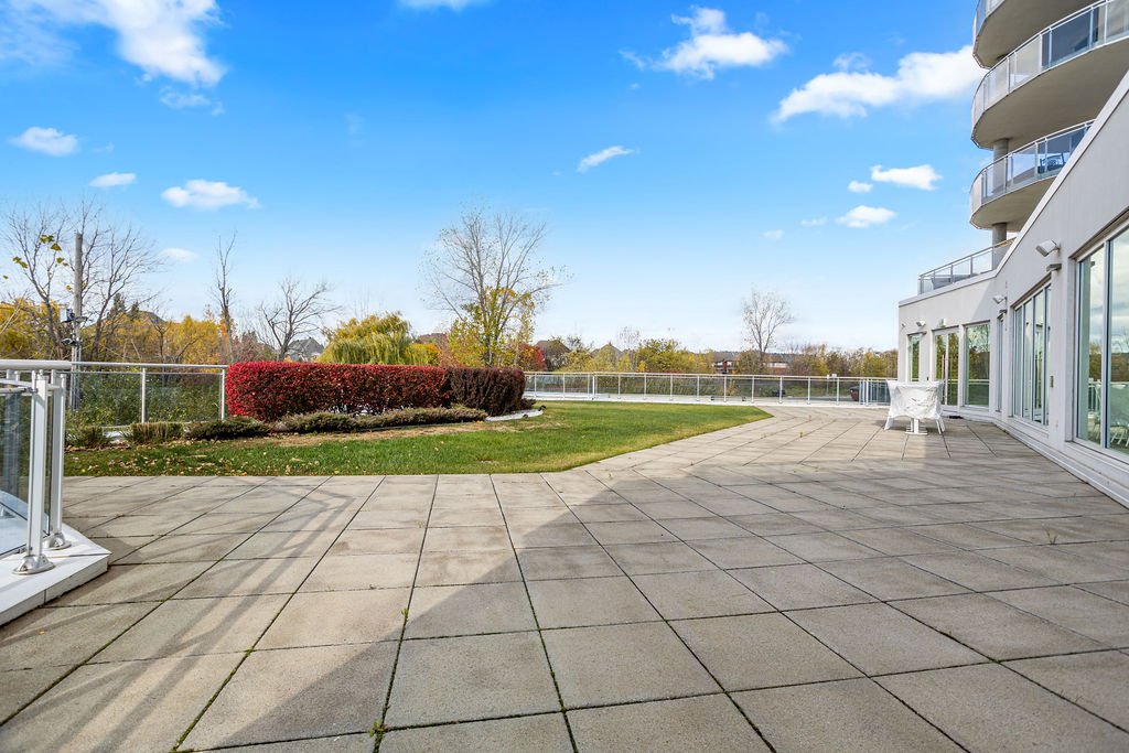 275 Rue Étienne-Lavoie, Laval (Sainte-Dorothée), Quebec H7X0E4, 2 Bedrooms Bedrooms, 12 Rooms Rooms,2 BathroomsBathrooms,Residential,For Sale,Rue Étienne-Lavoie,10561697