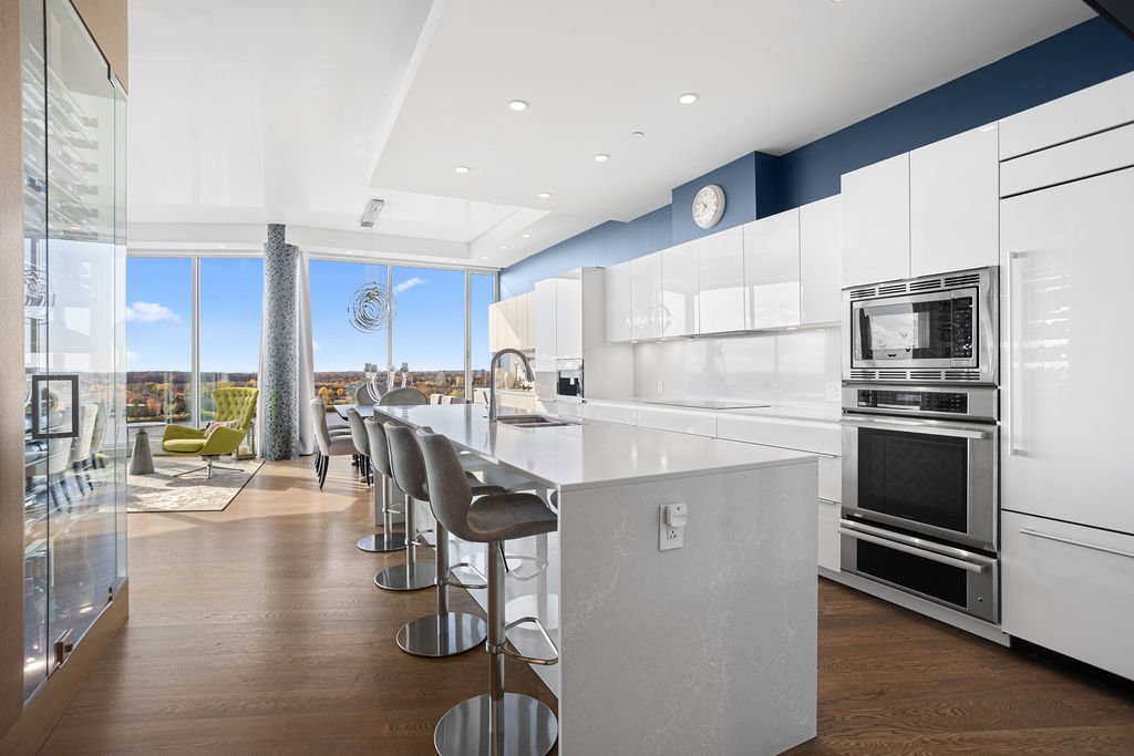 275 Rue Étienne-Lavoie, Laval (Sainte-Dorothée), Quebec H7X0E4, 2 Bedrooms Bedrooms, 12 Rooms Rooms,2 BathroomsBathrooms,Residential,For Sale,Rue Étienne-Lavoie,10561697