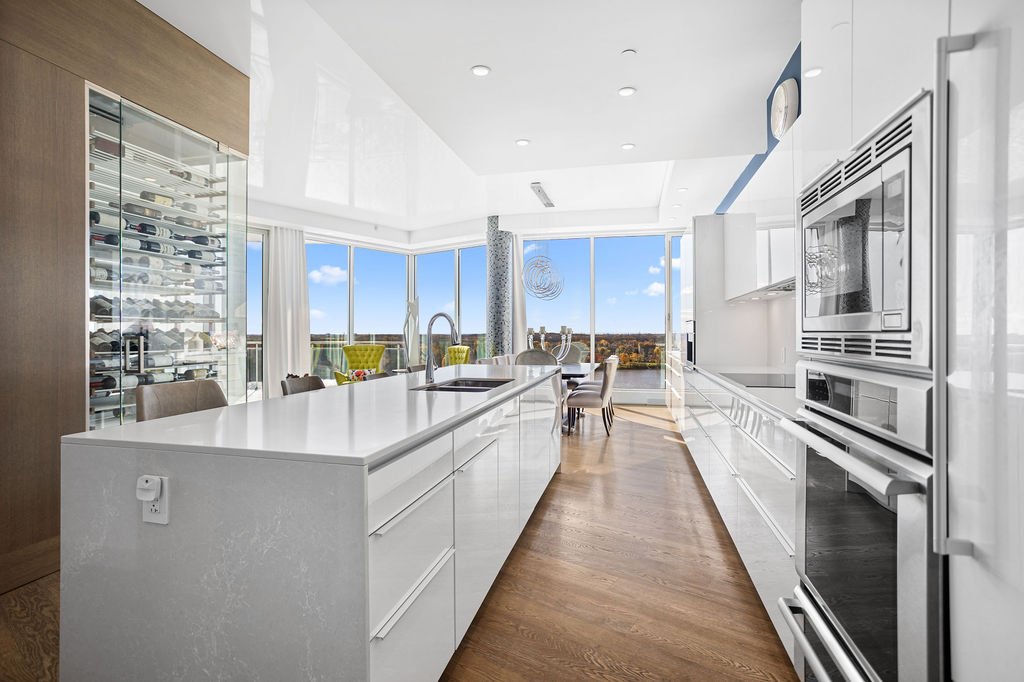 275 Rue Étienne-Lavoie, Laval (Sainte-Dorothée), Quebec H7X0E4, 2 Bedrooms Bedrooms, 12 Rooms Rooms,2 BathroomsBathrooms,Residential,For Sale,Rue Étienne-Lavoie,10561697