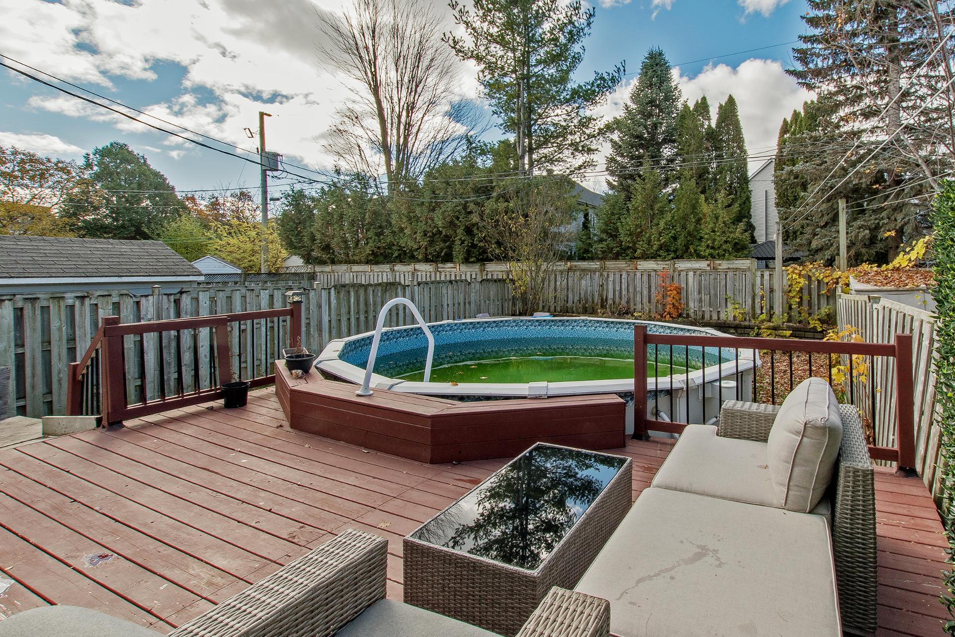 4083 Rue Olivier, Laval (Fabreville), Quebec H7R5X3, 3 Bedrooms Bedrooms, 11 Rooms Rooms,2 BathroomsBathrooms,Residential,For Sale,Rue Olivier,24791529