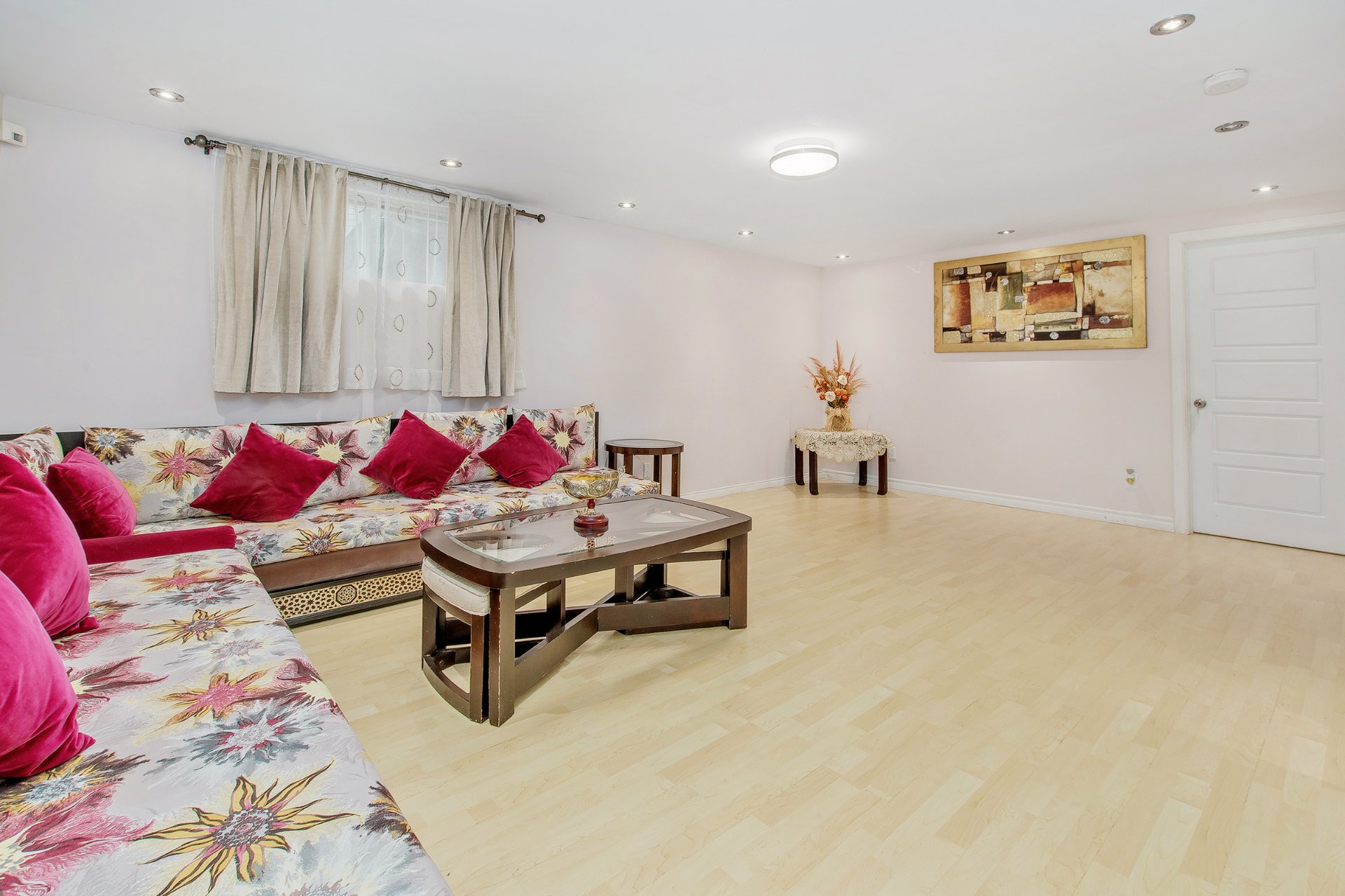 4083 Rue Olivier, Laval (Fabreville), Quebec H7R5X3, 3 Bedrooms Bedrooms, 11 Rooms Rooms,2 BathroomsBathrooms,Residential,For Sale,Rue Olivier,24791529