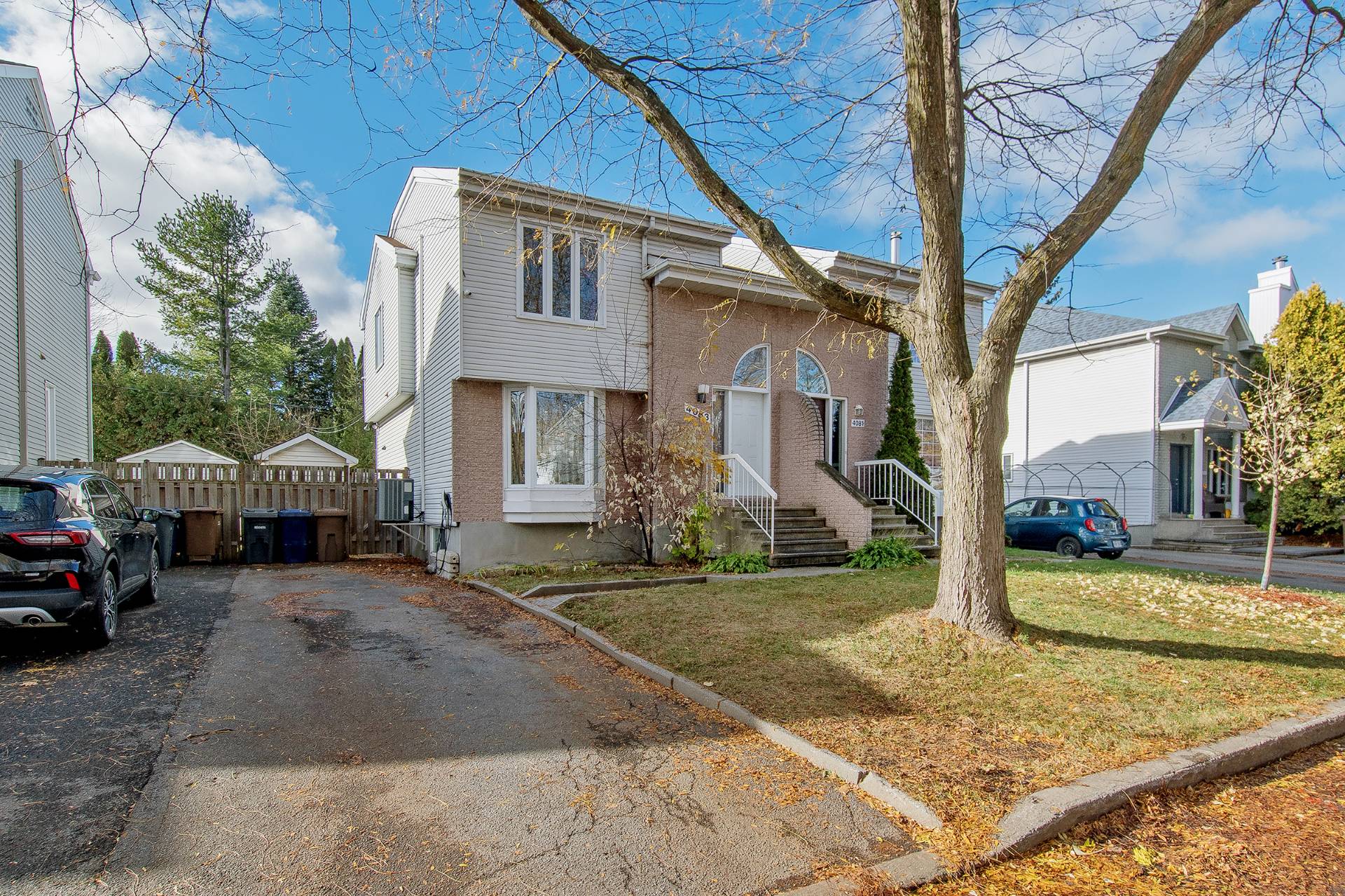 4083 Rue Olivier, Laval (Fabreville), Quebec H7R5X3, 3 Bedrooms Bedrooms, 11 Rooms Rooms,2 BathroomsBathrooms,Residential,For Sale,Rue Olivier,24791529